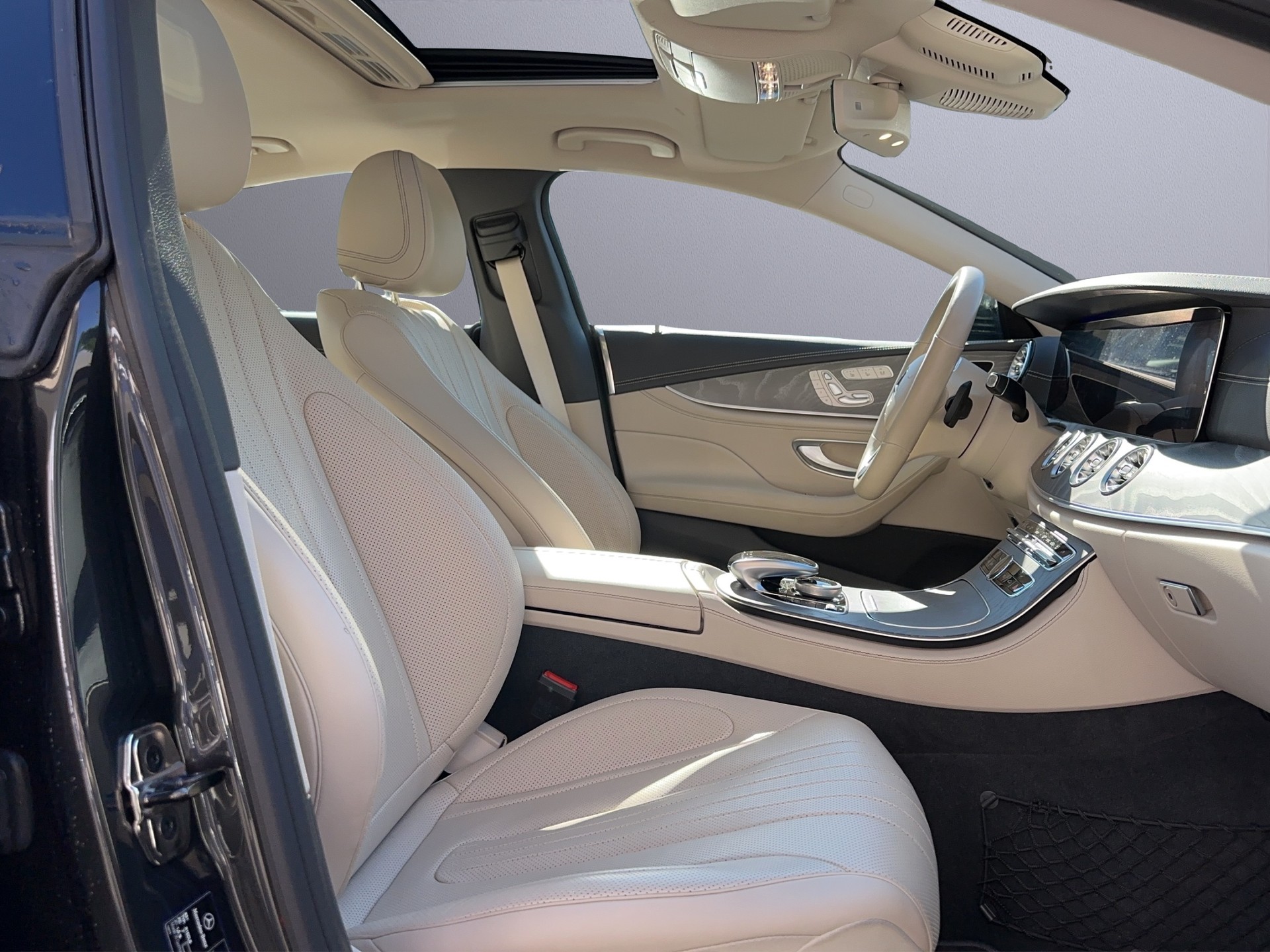 MERCEDES-BENZ CLS 450 4Matic AMG Line 9G-Tronic-image-13