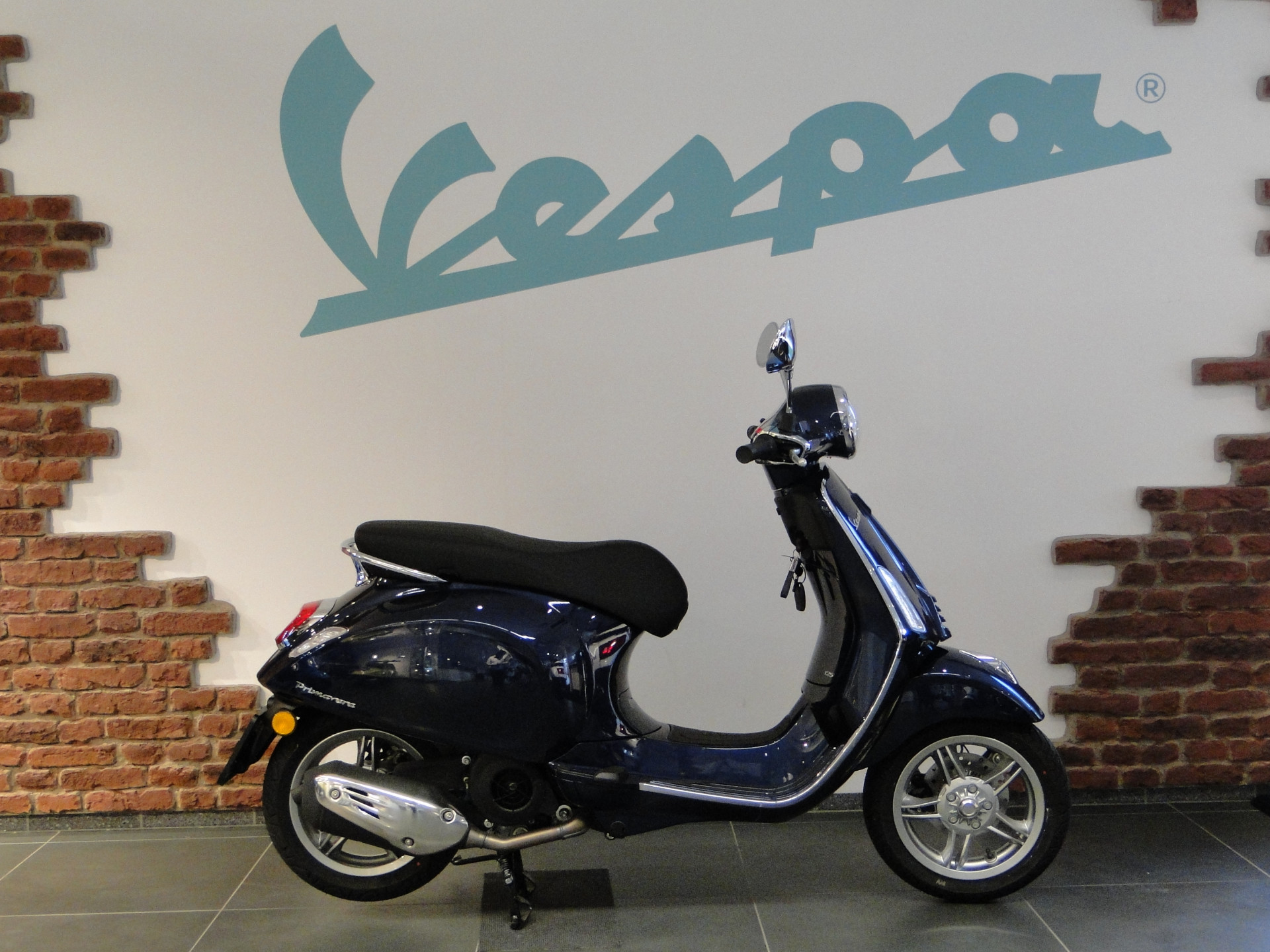PIAGGIO Vespa Primavera 125-image-1