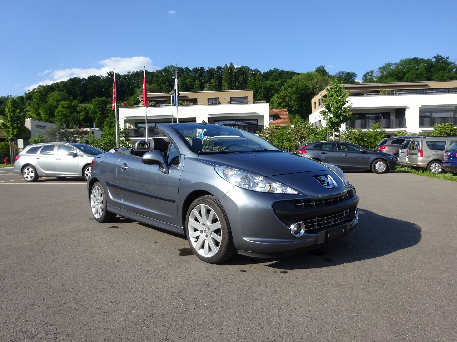 PEUGEOT 207 CC 1.6 16V Turbo Sport-image-9