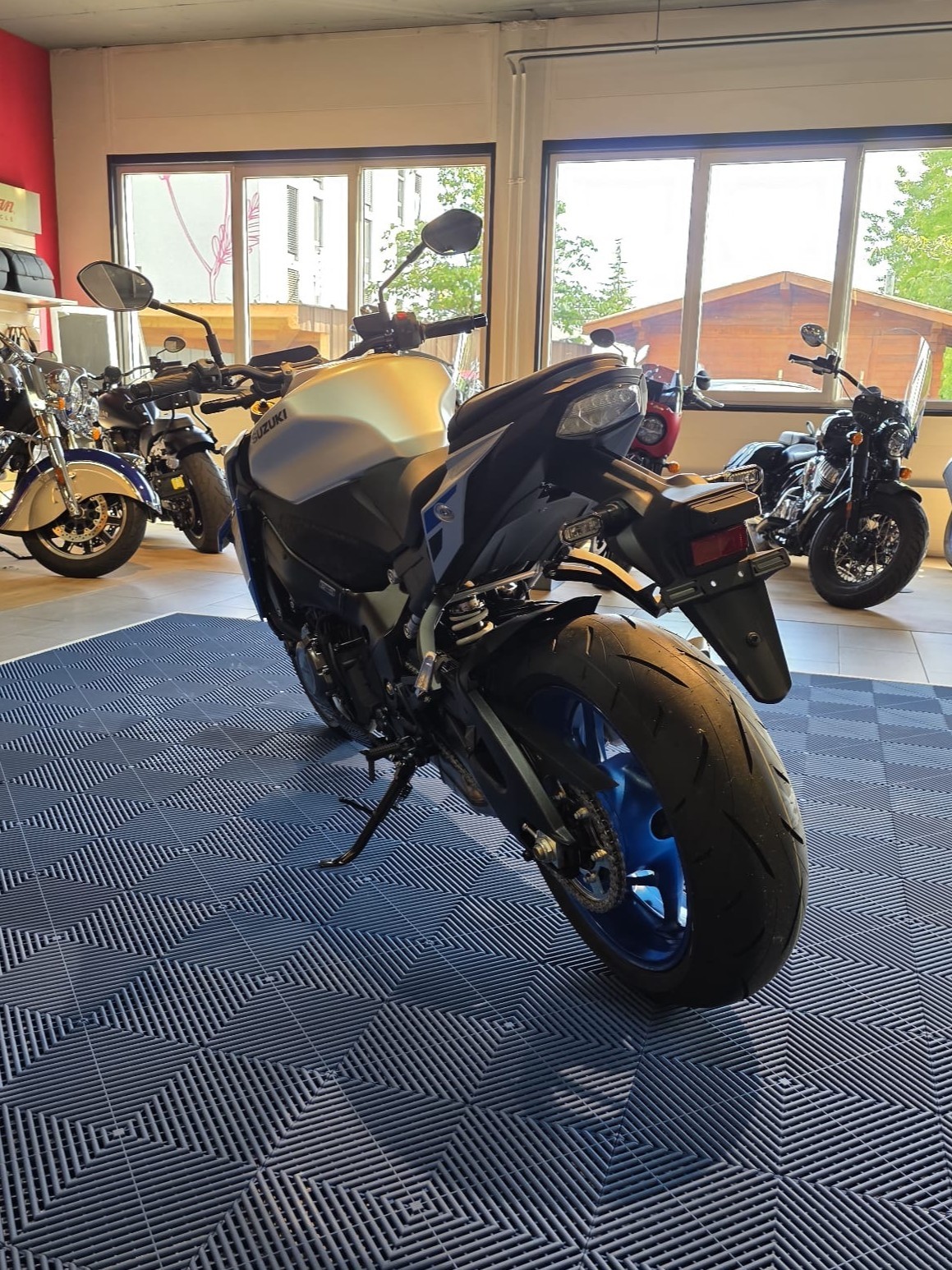 SUZUKI GSX-S 1000-image-5