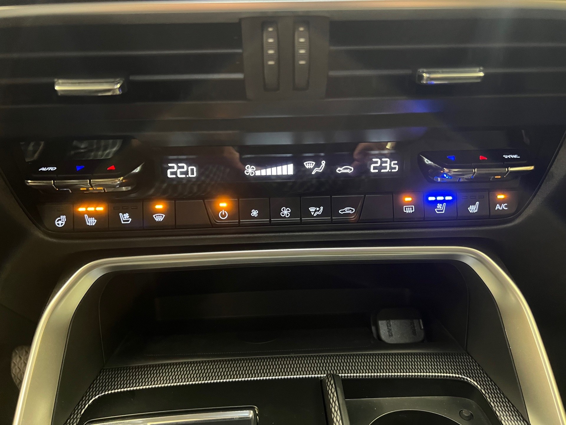MAZDA CX-60 e-Skyactiv PHEV 327 AWD Homura-image-22
