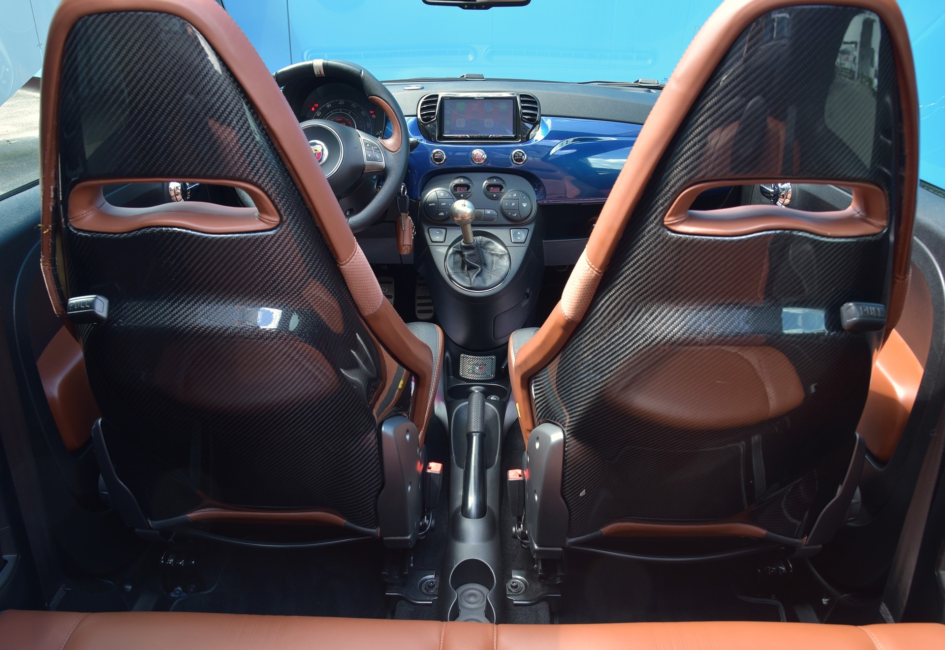 FIAT 695C 1.4 16V Turbo Cabrio Italia 1 of 150-image-15
