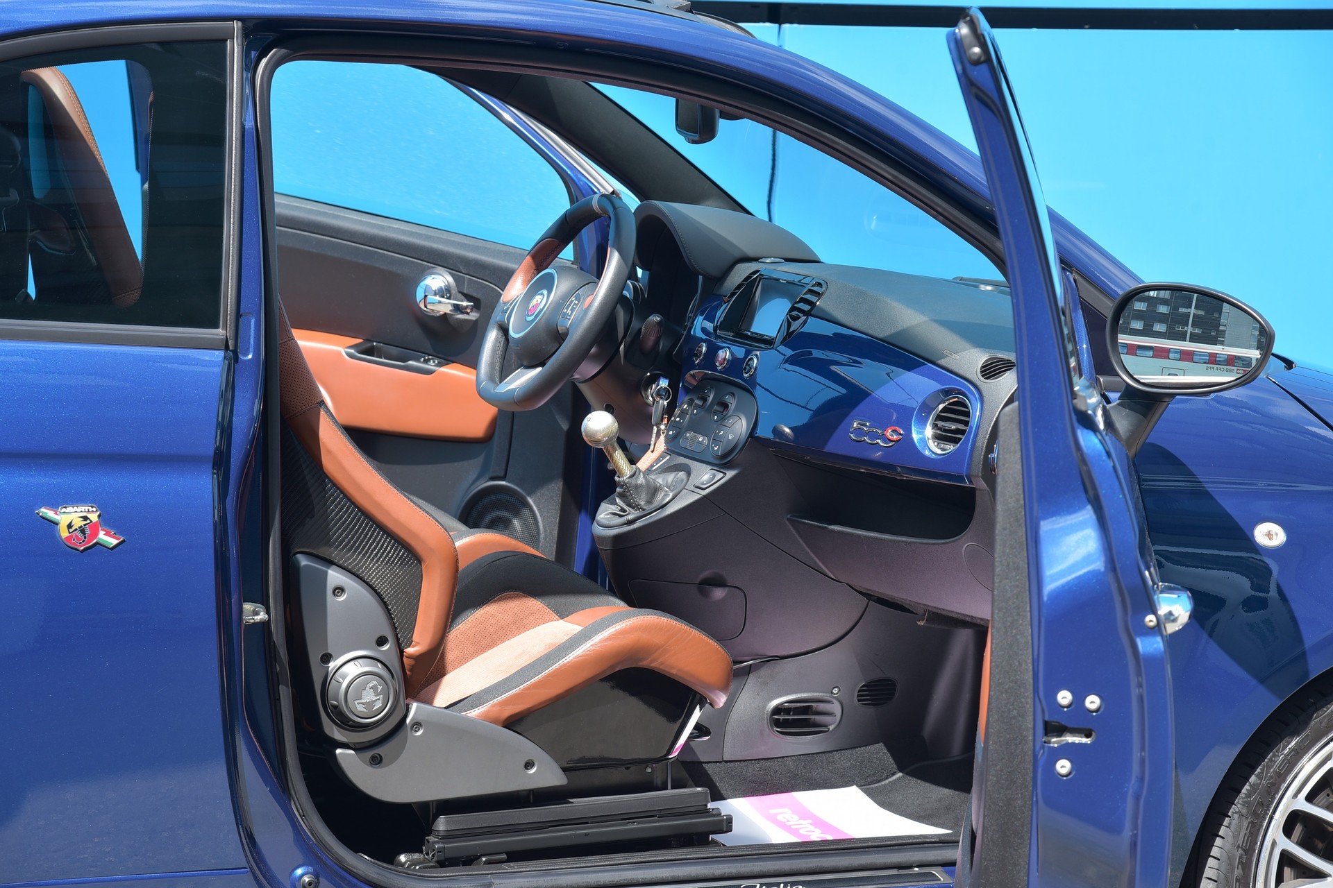 FIAT 695C 1.4 16V Turbo Cabrio Italia 1 of 150-image-1