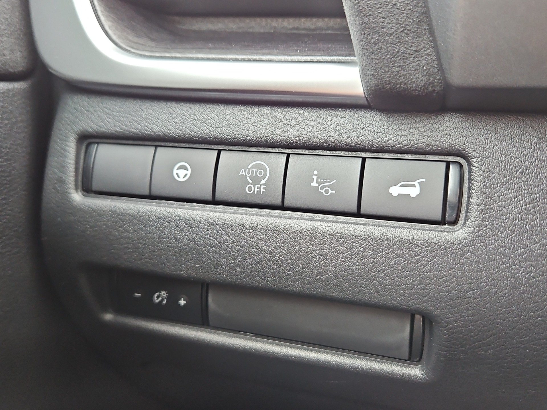 NISSAN Qashqai 1.3 MHEV Tekna+ 4x4-image-16