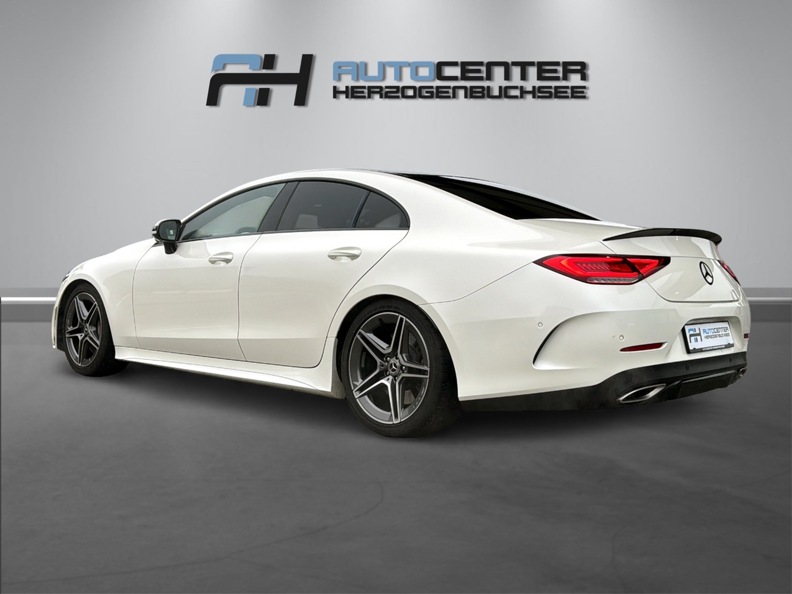 MERCEDES-BENZ CLS 450 4Matic AMG Line 9G-Tronic-showroom-element-3