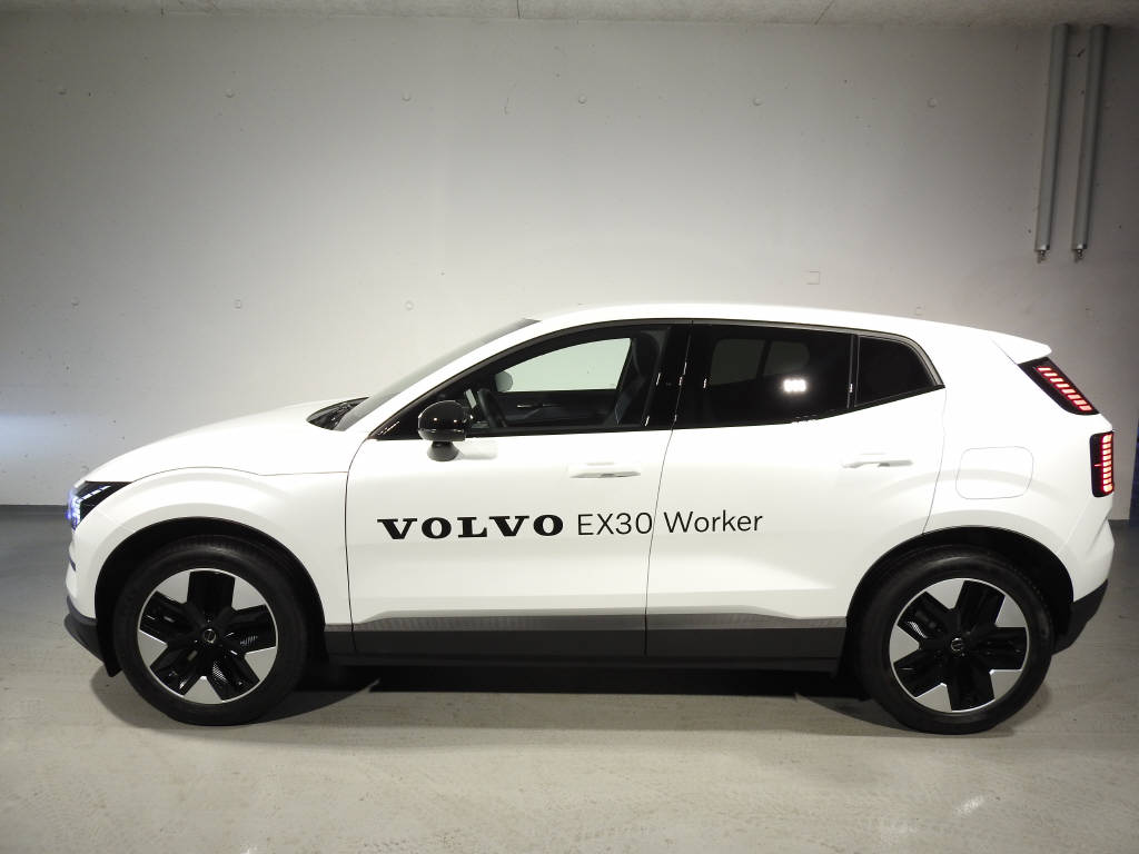 VOLVO EX 30 E60 Core-showroom-element-2