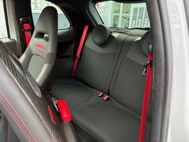 FIAT 595 Abarth 1.4 T-Jet 180 Esseesse-image-12