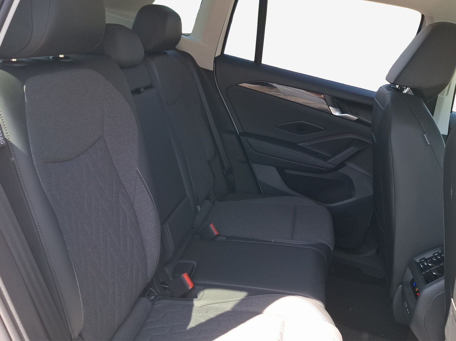 VW Tiguan 2.0 TSI DSG United 4Motion-image-11