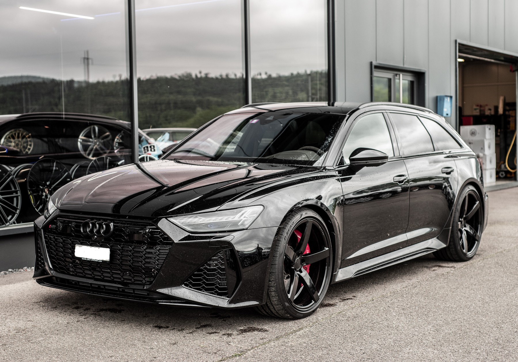 AUDI RS6 Avant 4.0 TFSI V8 qu-showroom-element-1