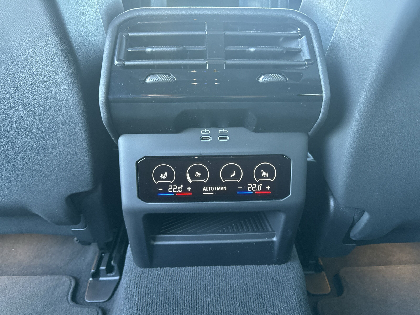 BMW i5 M60 Touring M Sport Pro-image-21