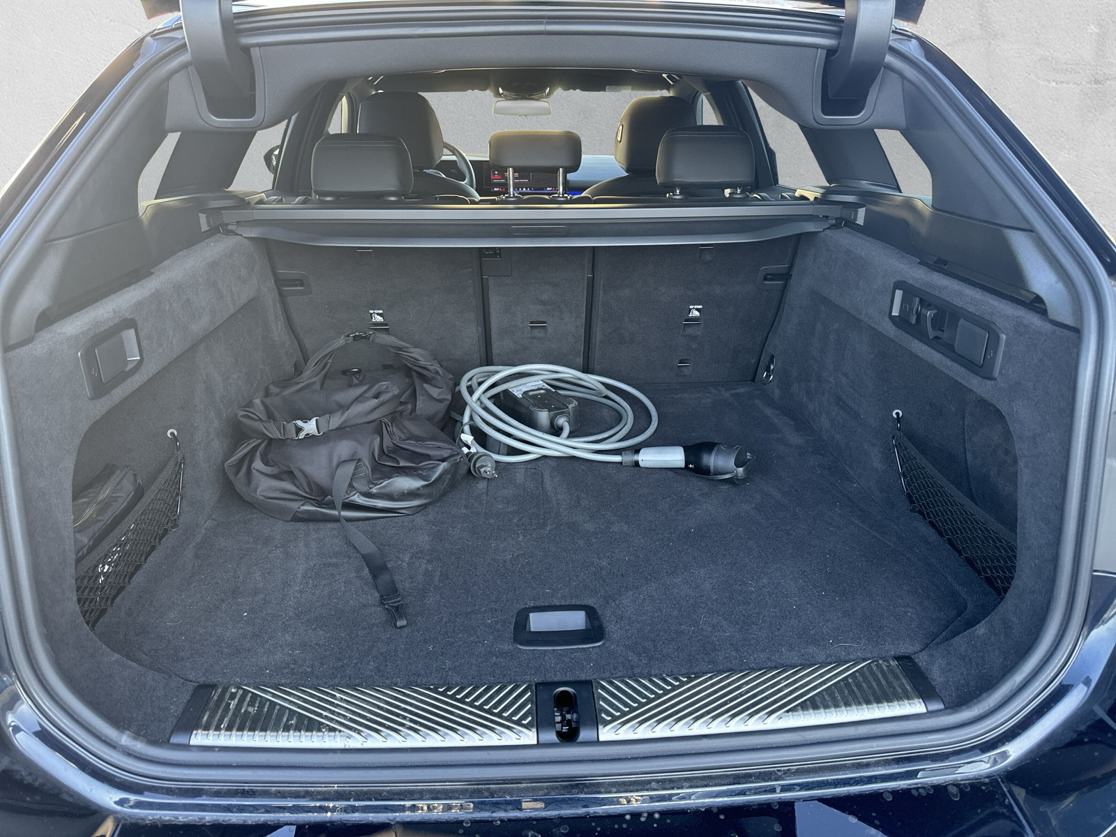 BMW i5 M60 Touring M Sport Pro-image-9