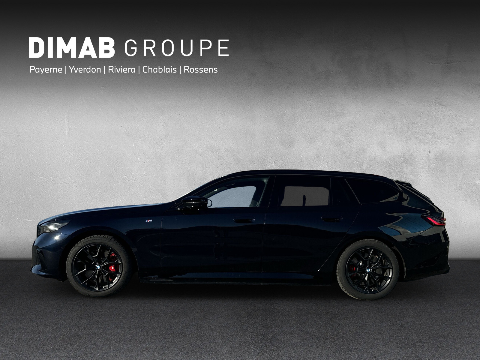 BMW i5 M60 Touring M Sport Pro-showroom-element-1