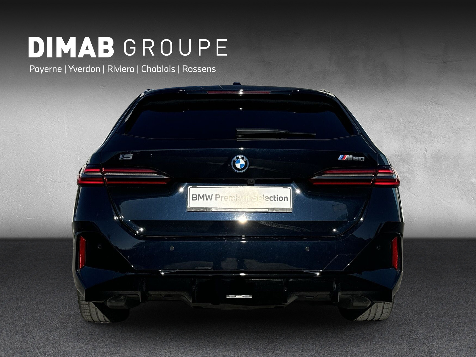 BMW i5 M60 Touring M Sport Pro-showroom-element-3