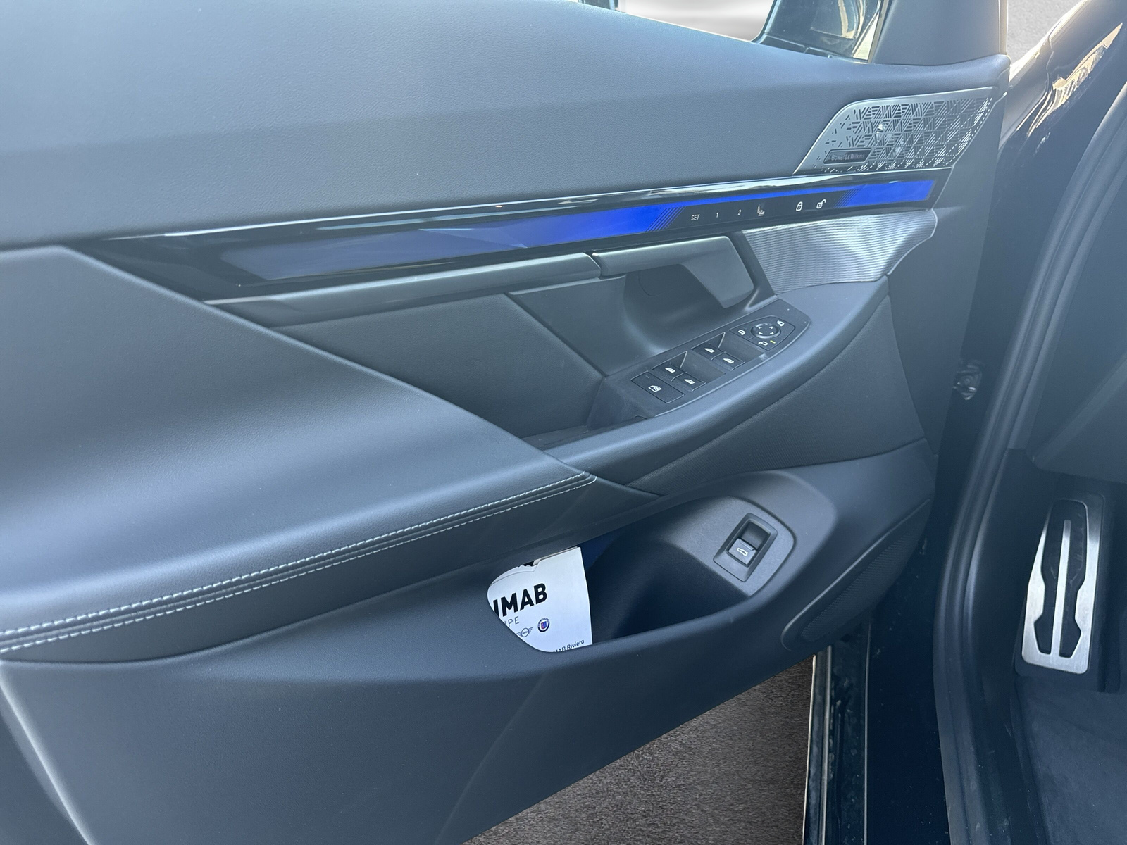 BMW i5 M60 Touring M Sport Pro-image-16