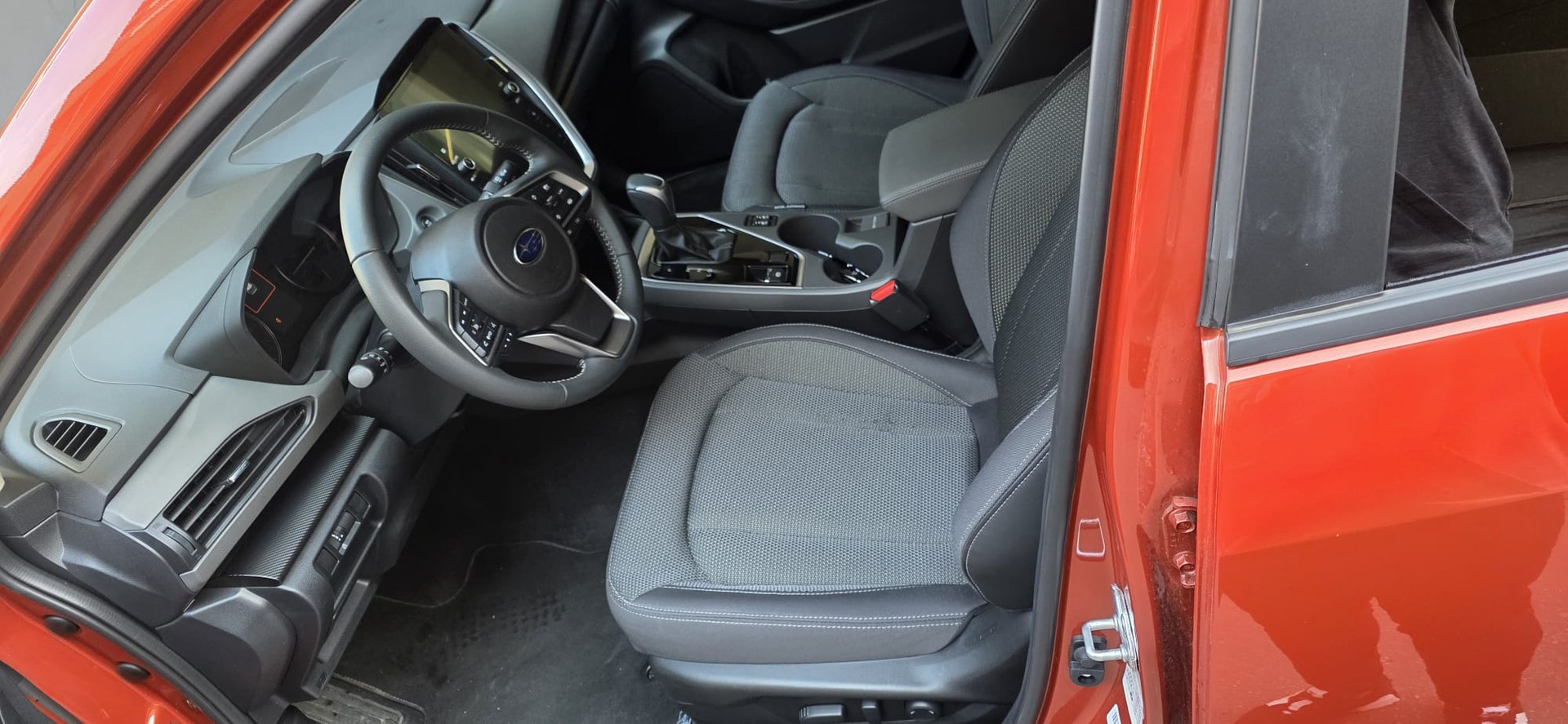 SUBARU Crosstrek 2.0 e-Boxer Swiss Plus AWD Lineartronic-image-6