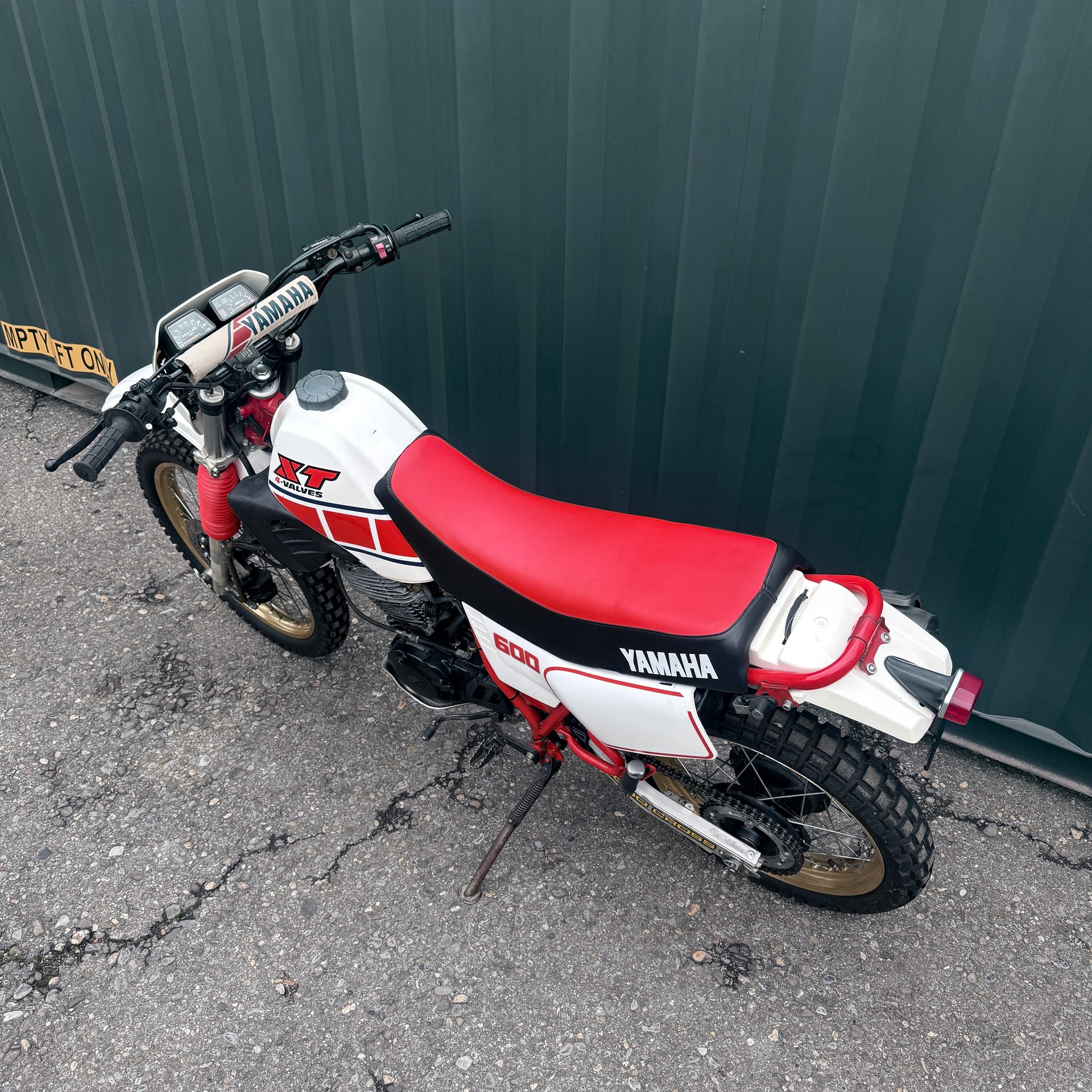 YAMAHA XT 600-image-10