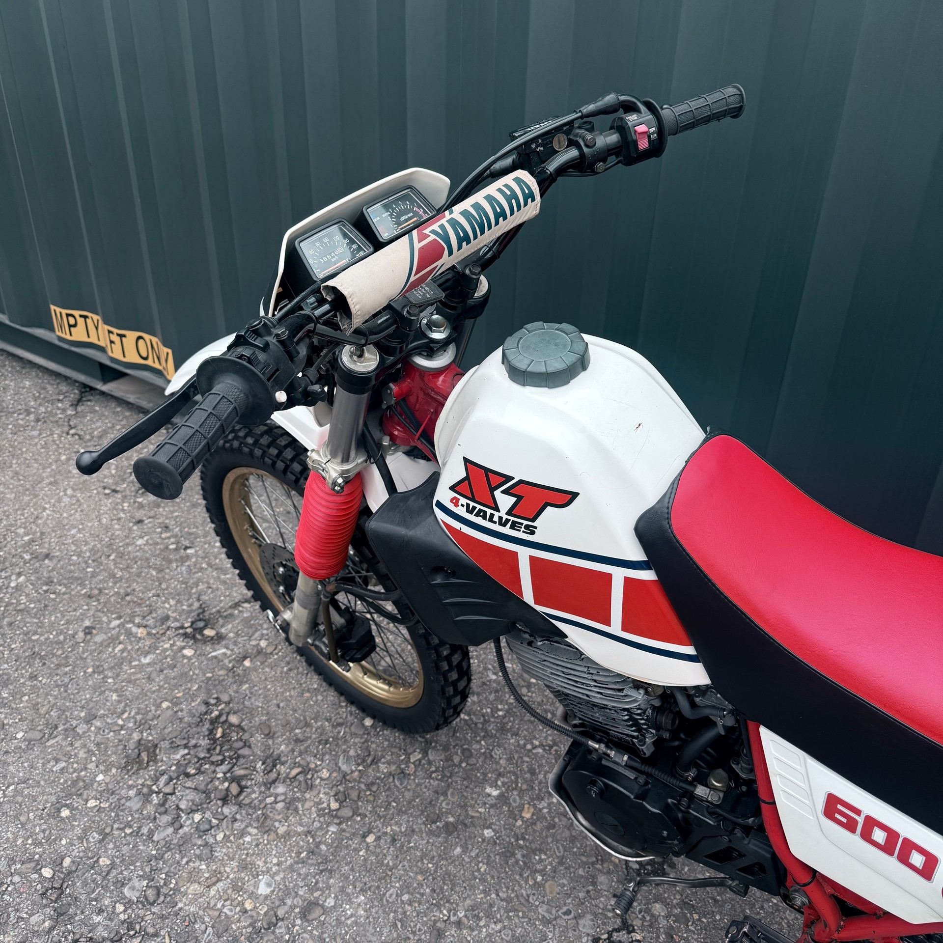 YAMAHA XT 600-image-6