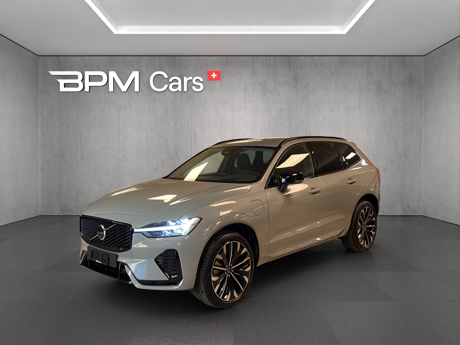 VOLVO XC60 T6 eAWD PluginHybrid Plus Dark Geartronic
