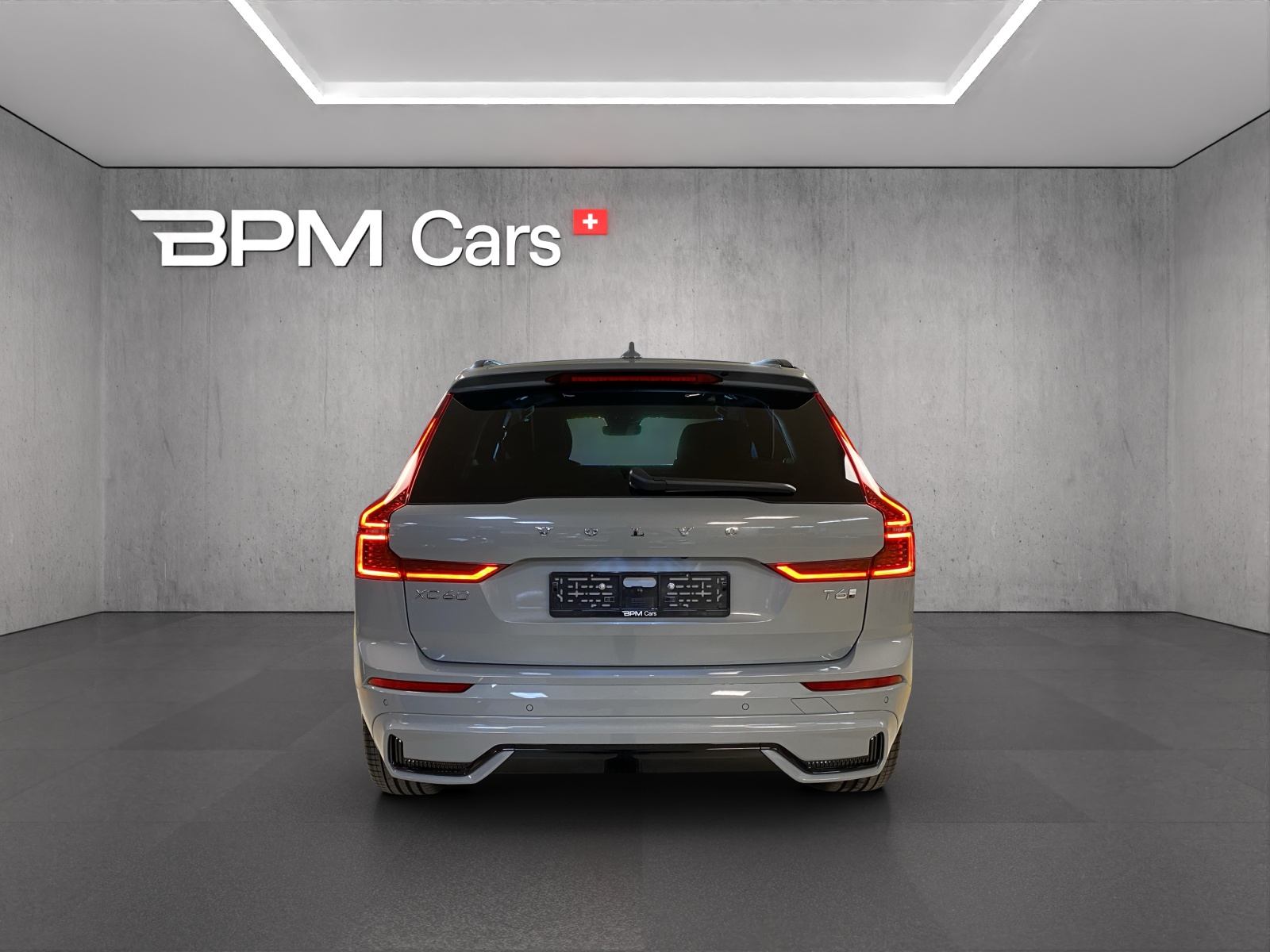 VOLVO XC60 T6 eAWD PluginHybrid Plus Dark Geartronic-showroom-element-3