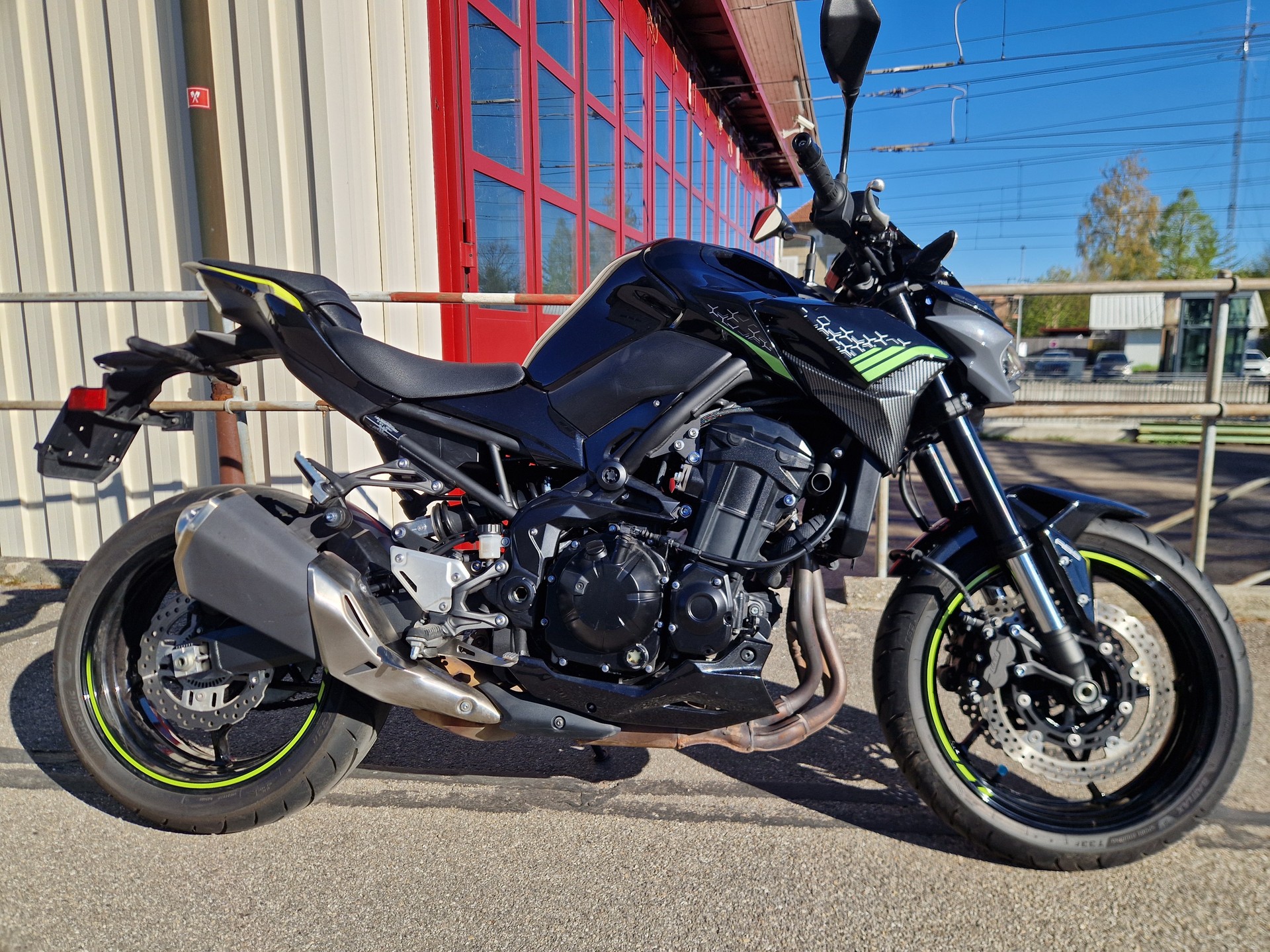 KAWASAKI Z 900 (35kW)-showroom-element-3