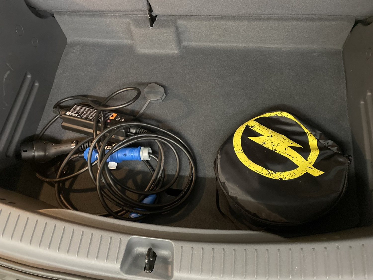 OPEL Ampera-e Electric-image-13