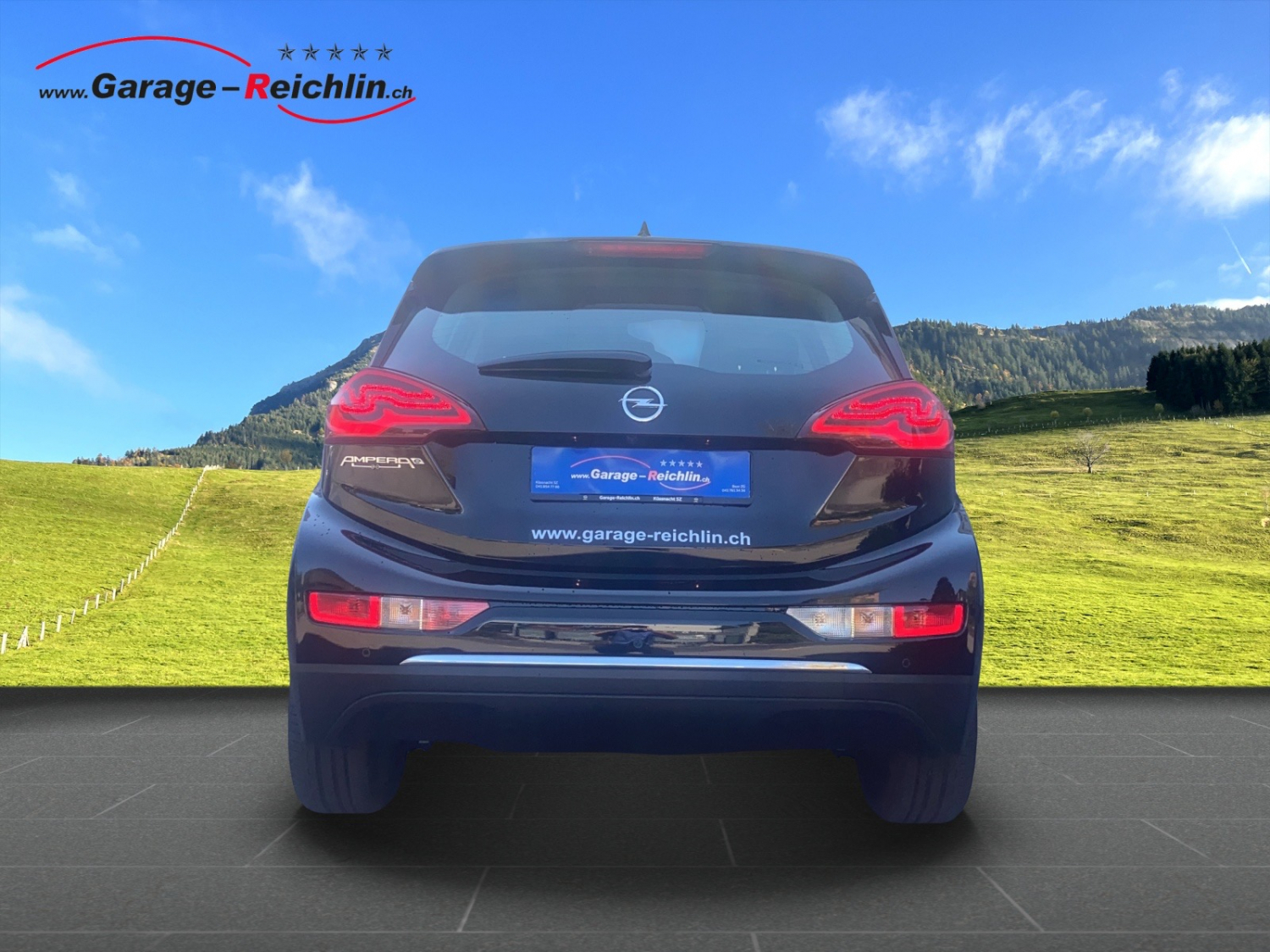 OPEL Ampera-e Electric-showroom-element-2