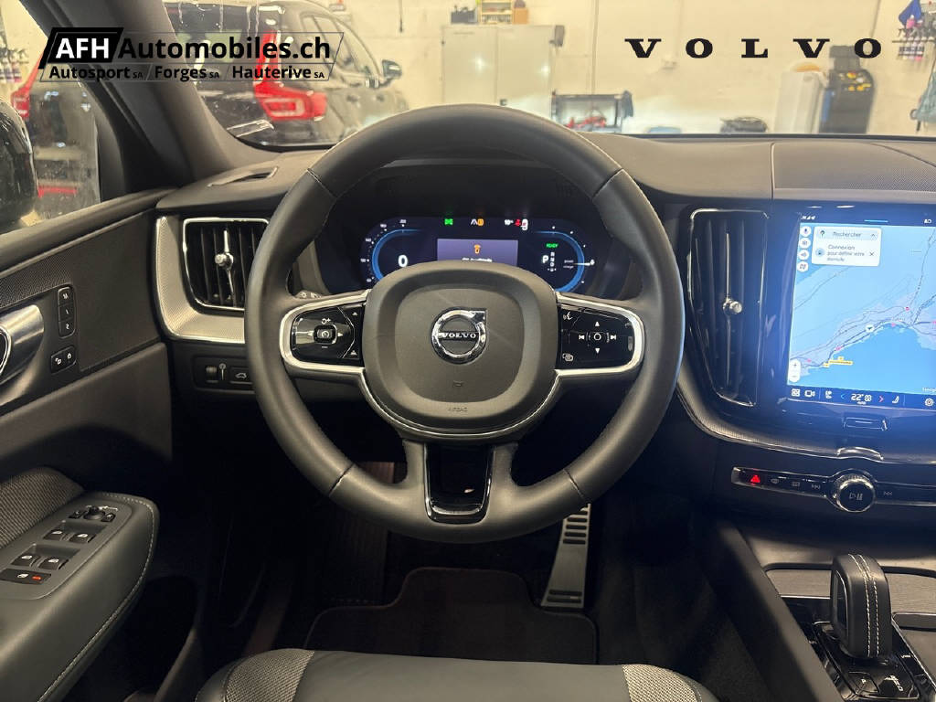 VOLVO XC60 T8 eAWD R-Design-image-10