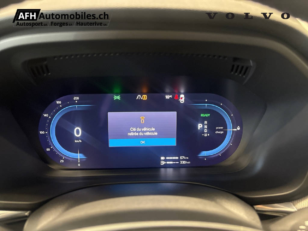 VOLVO XC60 T8 eAWD R-Design-image-15