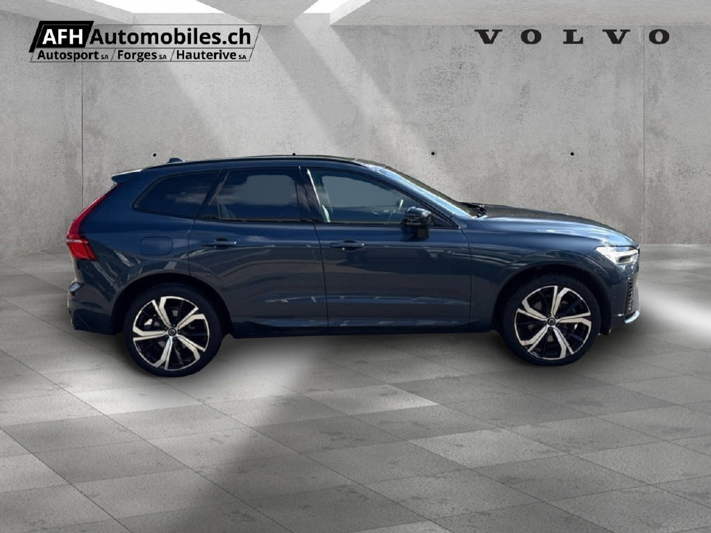 VOLVO XC60 T8 eAWD R-Design-showroom-element-2