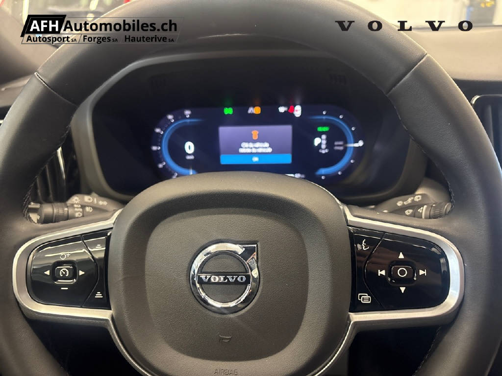 VOLVO XC60 T8 eAWD R-Design-image-14