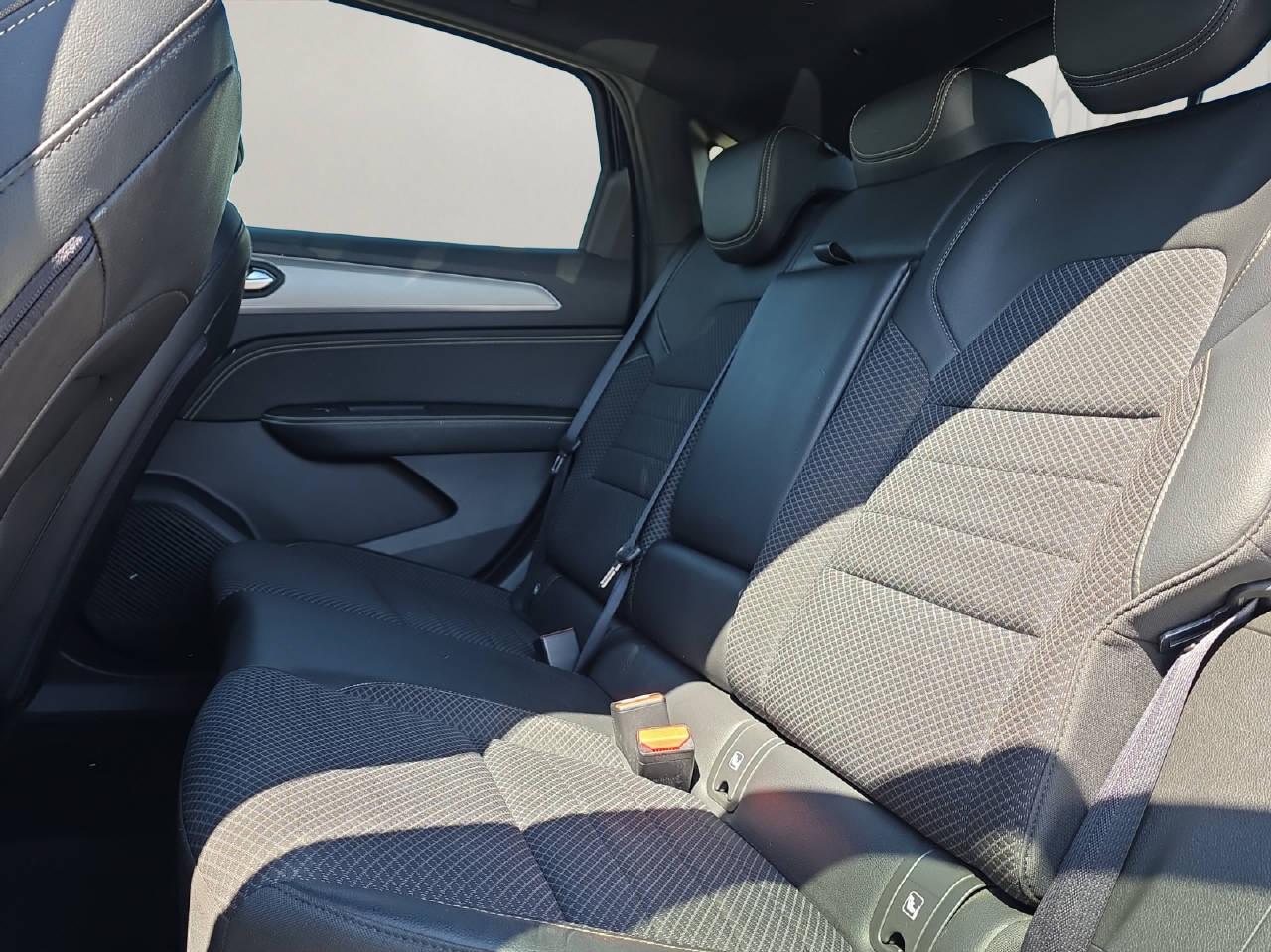 RENAULT Arkana 1.6 E-Tech techno-image-9