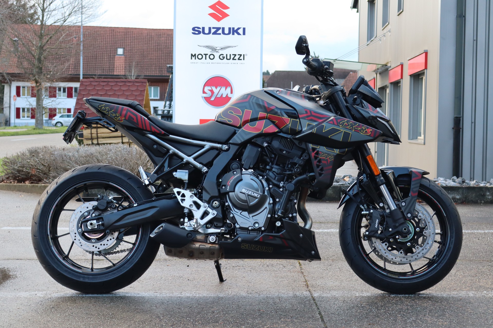 SUZUKI GSX 8 S BLACK EVO ABS / TCS-image-0