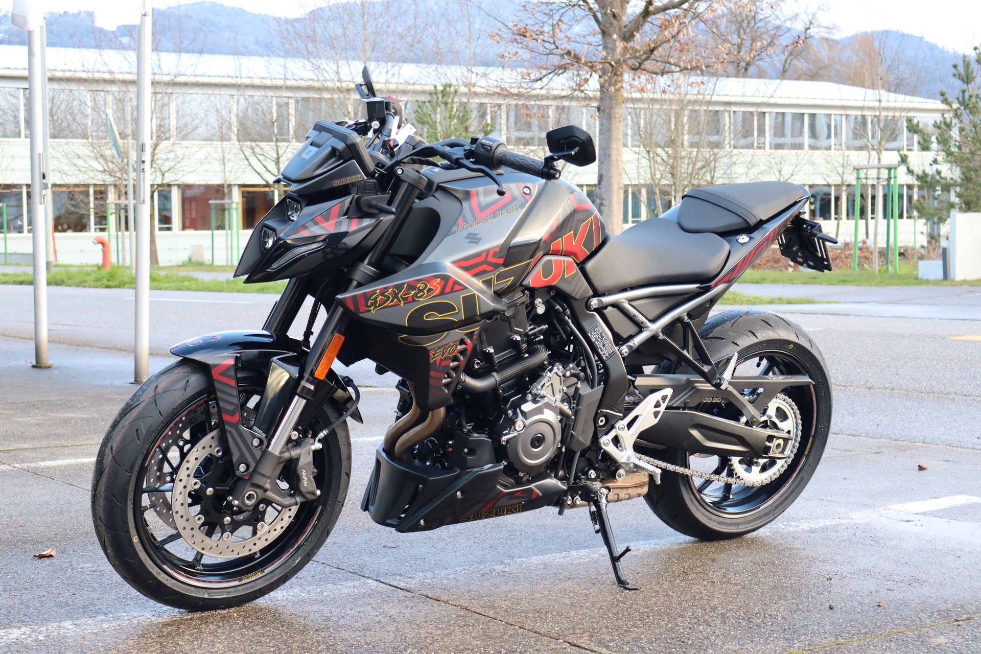 SUZUKI GSX 8 S BLACK EVO ABS / TCS-image-4