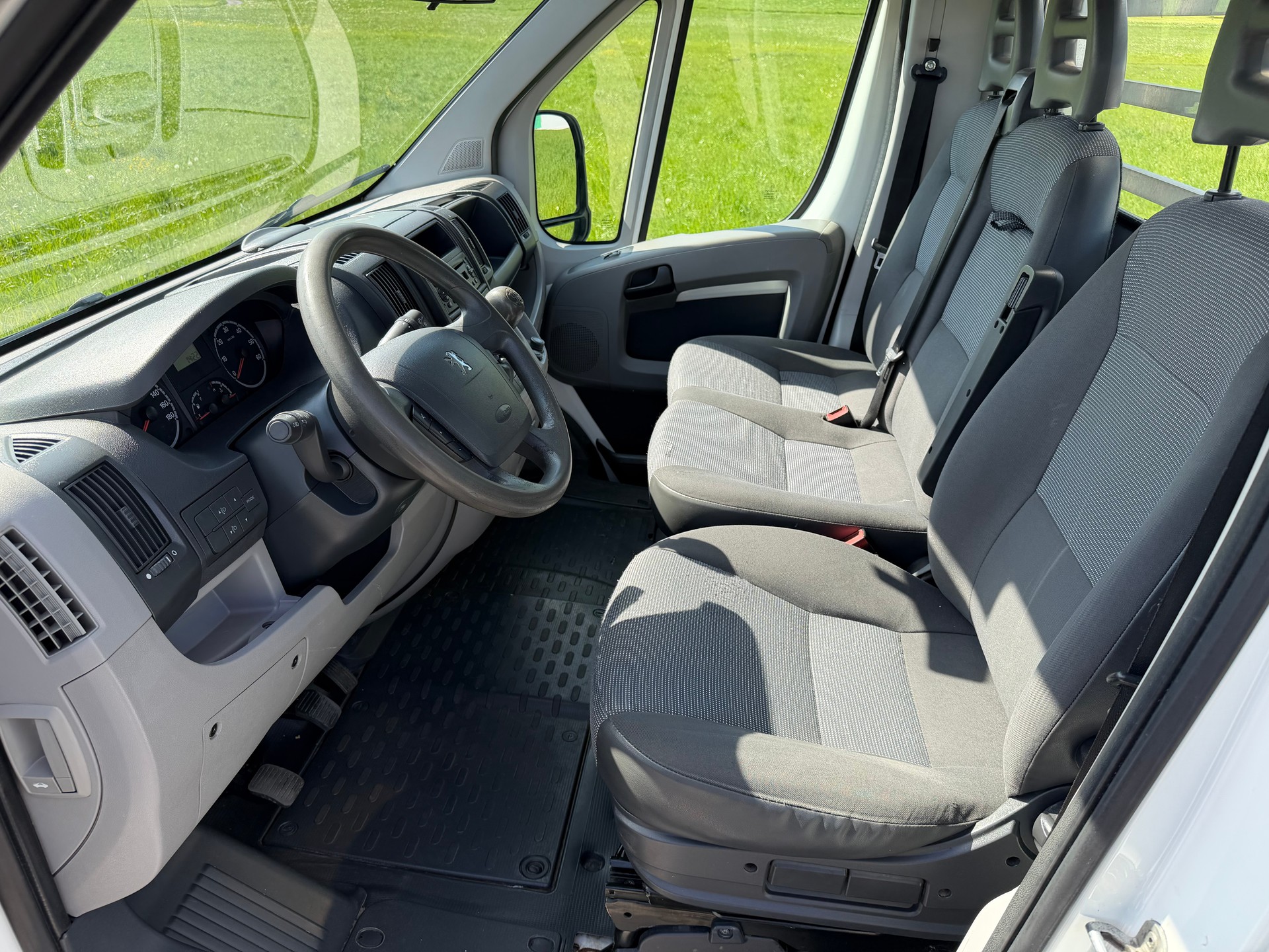 PEUGEOT Boxer 2.2 HDI 335 L4-image-9