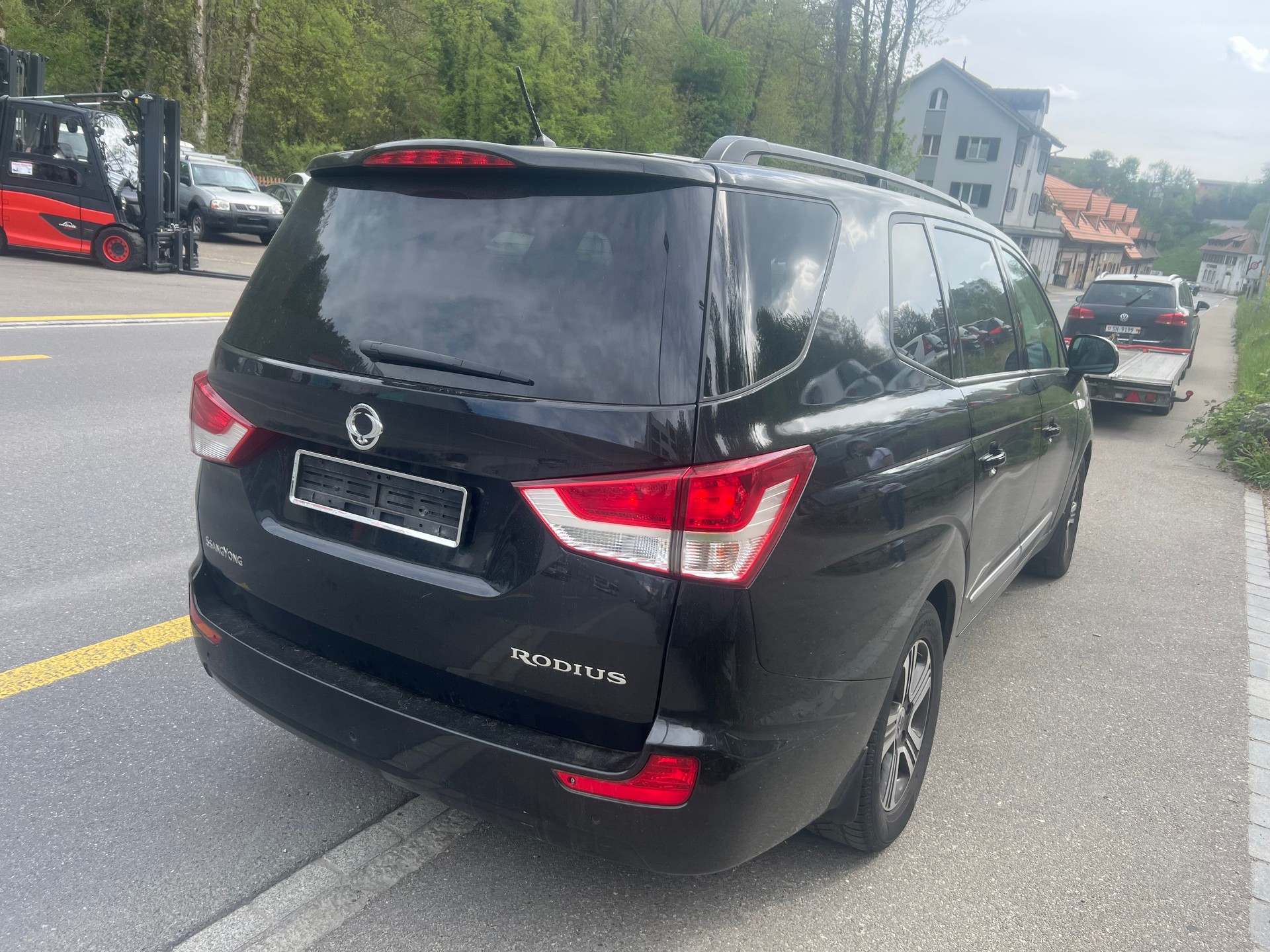 KGM-SsangYong Rodius SV200 e-XDi Sapphire 4WD E-Tronic-image-4