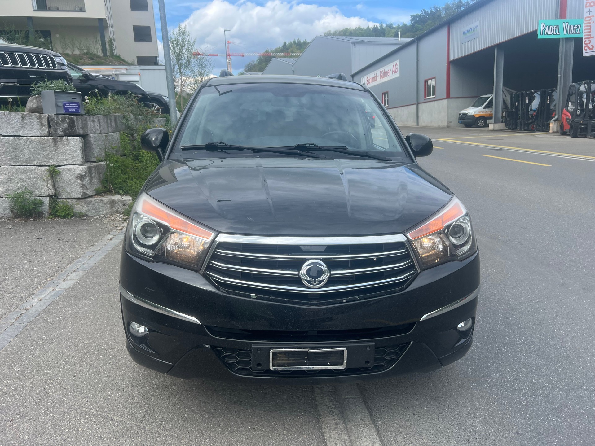 KGM-SsangYong Rodius SV200 e-XDi Sapphire 4WD E-Tronic-image-1