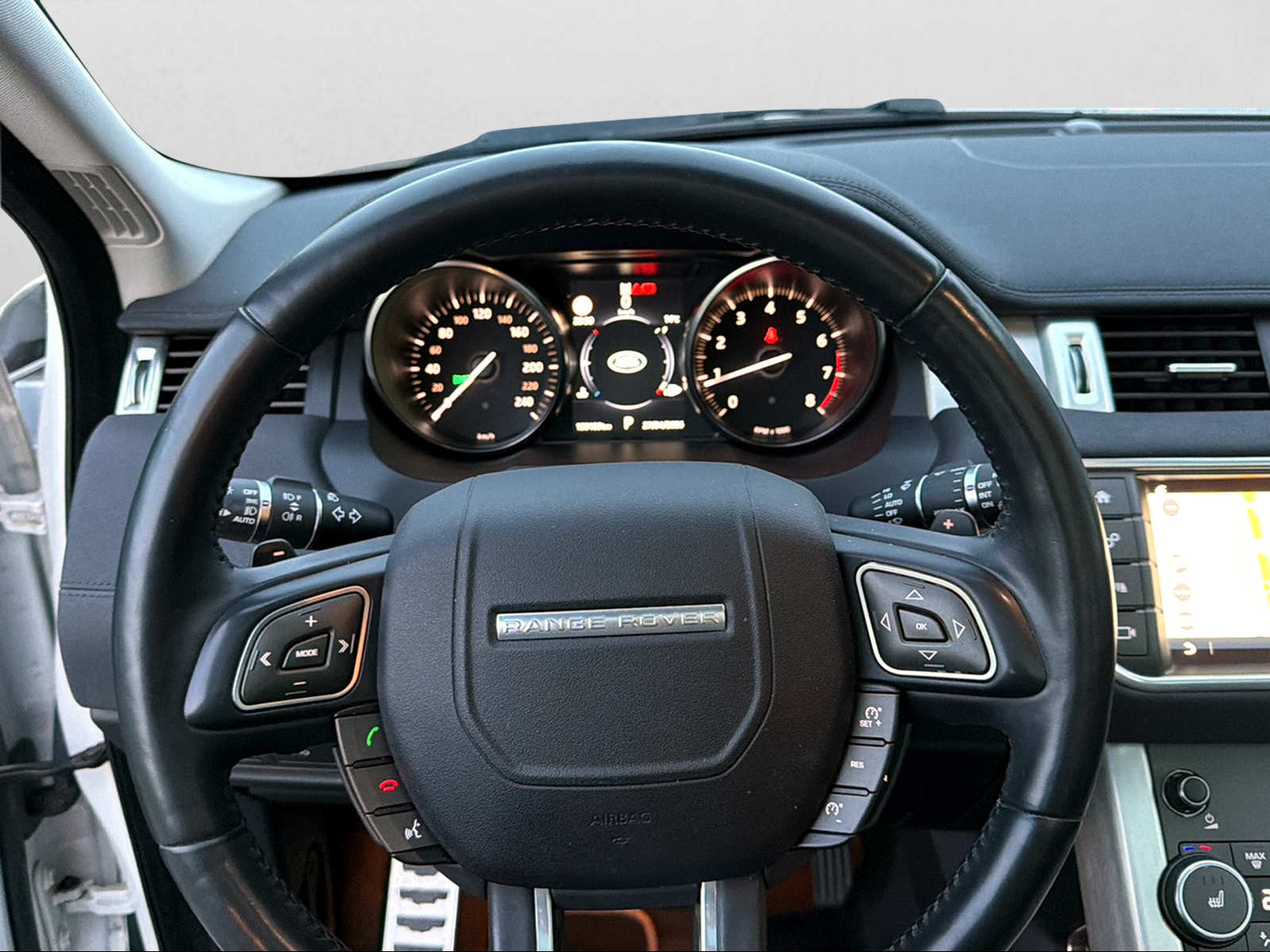 LAND ROVER Range Rover Evoque 2.0 Si4 SE AT9-image-11