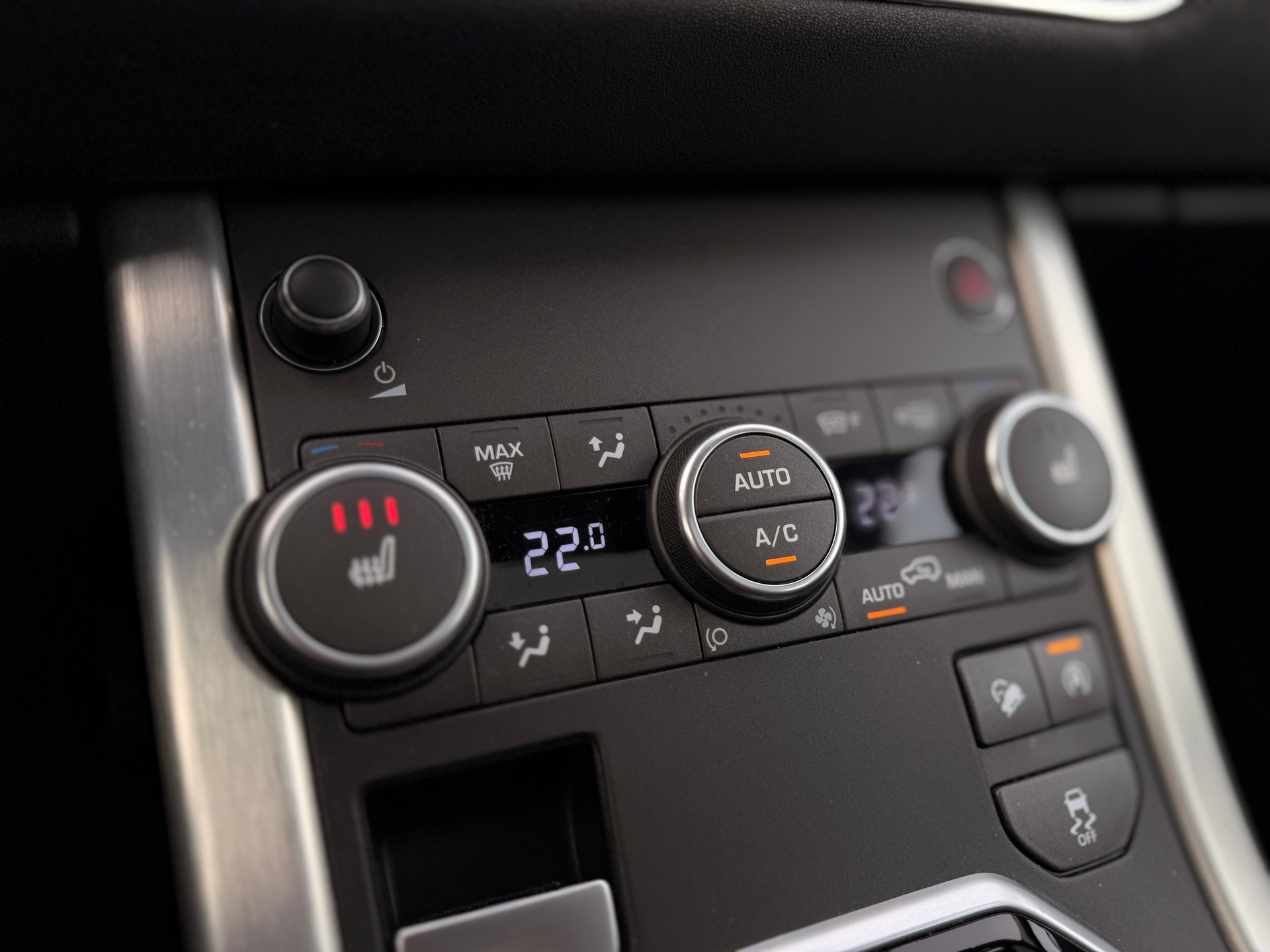 LAND ROVER Range Rover Evoque 2.0 Si4 SE AT9-image-16