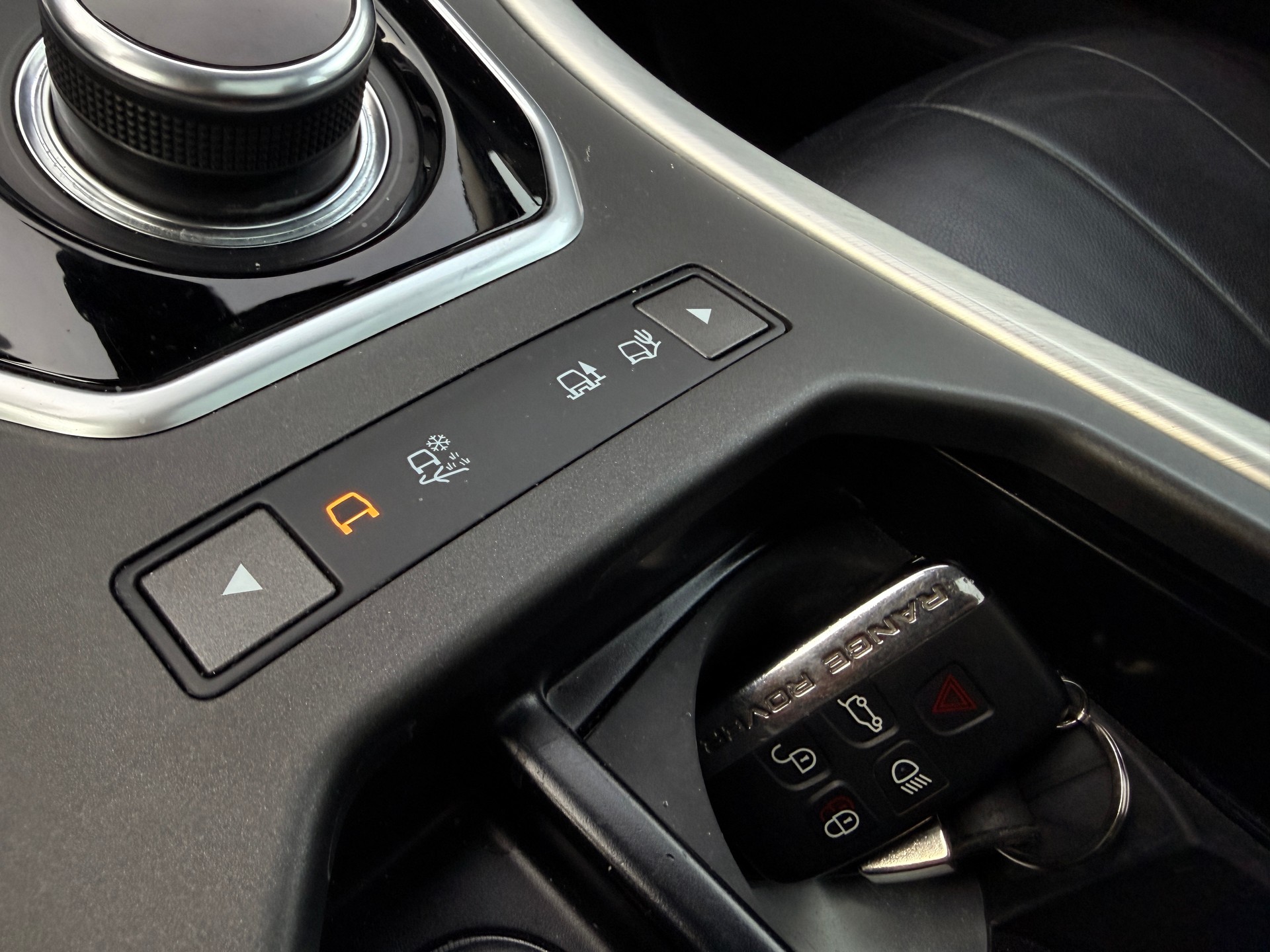 LAND ROVER Range Rover Evoque 2.0 Si4 SE AT9-image-21