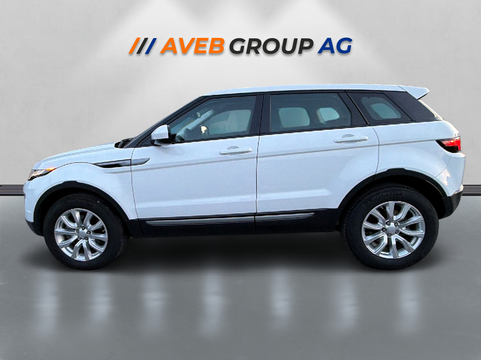 LAND ROVER Range Rover Evoque 2.0 Si4 SE AT9-showroom-element-3