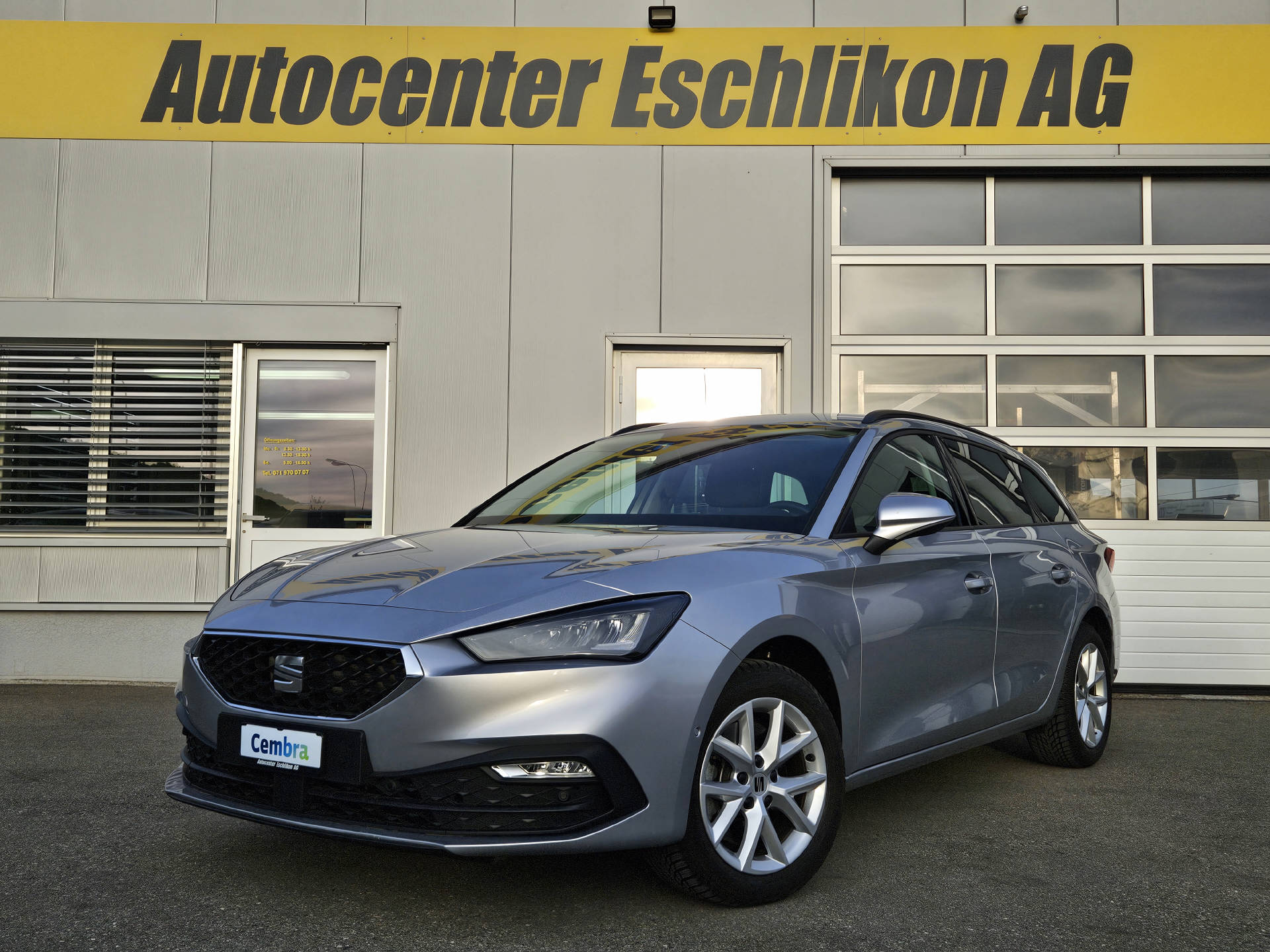 SEAT Leon ST 2.0 TDI Style DSG* Navi * Abstandsregeltempomat ACC *-showroom-element-1