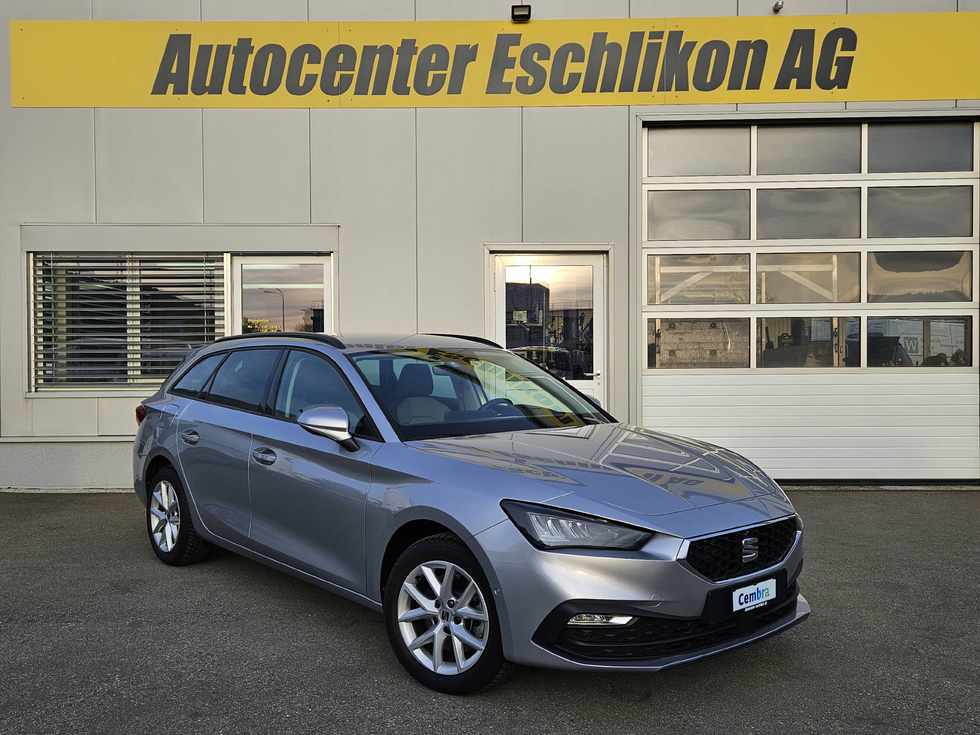 SEAT Leon ST 2.0 TDI Style DSG* Navi * Abstandsregeltempomat ACC *-showroom-element-3