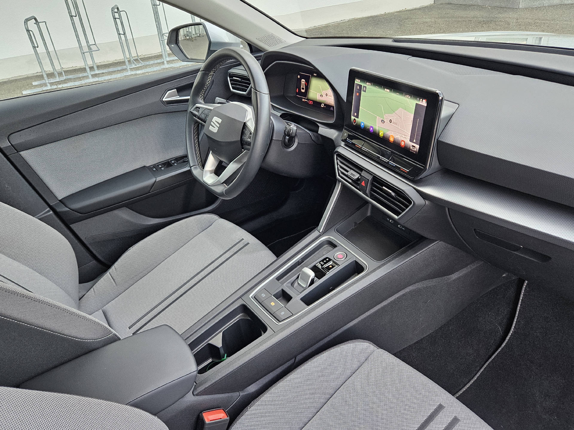 SEAT Leon ST 2.0 TDI Style DSG* Navi * Abstandsregeltempomat ACC *-image-14