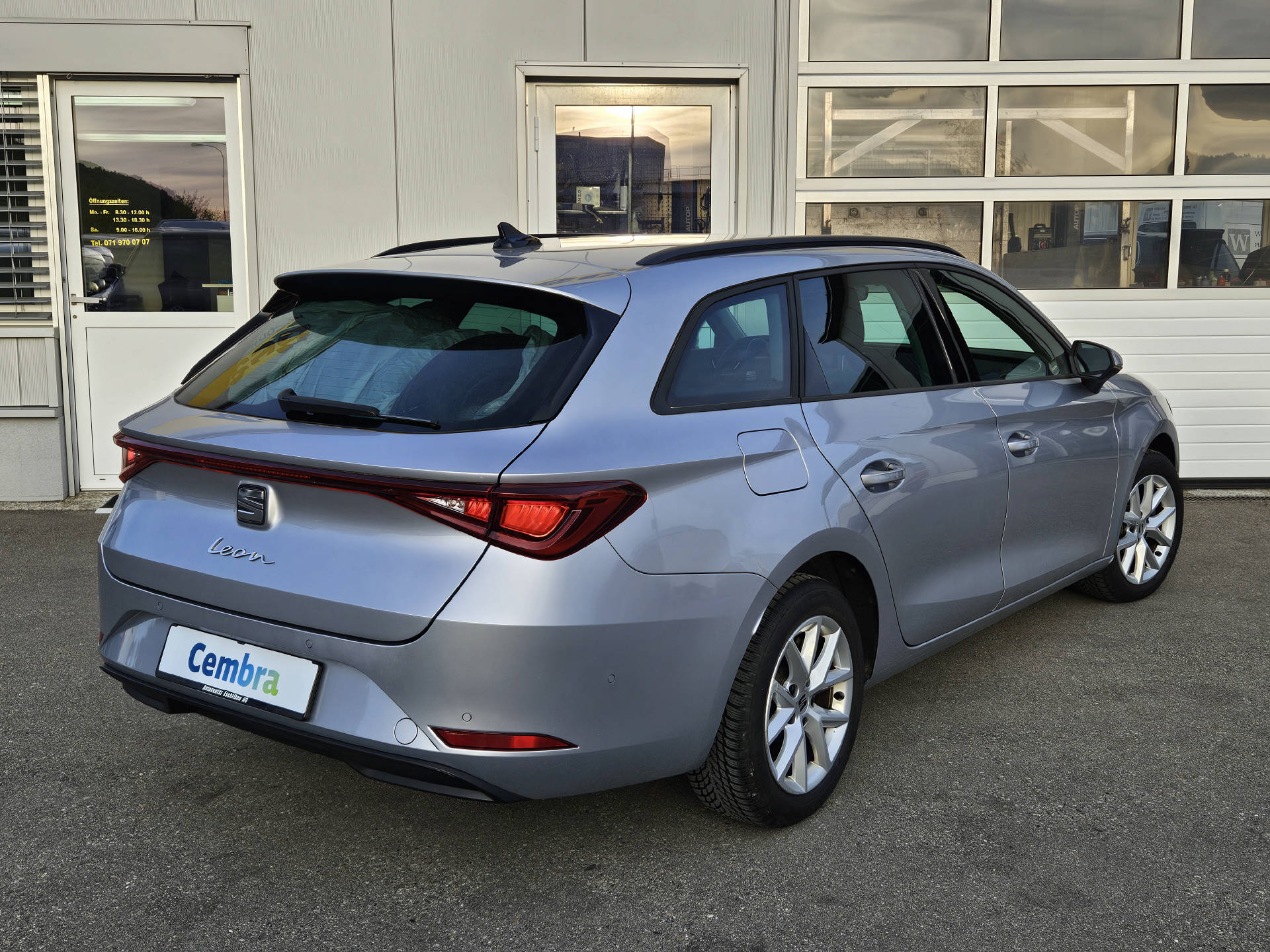 SEAT Leon ST 2.0 TDI Style DSG* Navi * Abstandsregeltempomat ACC *-image-6
