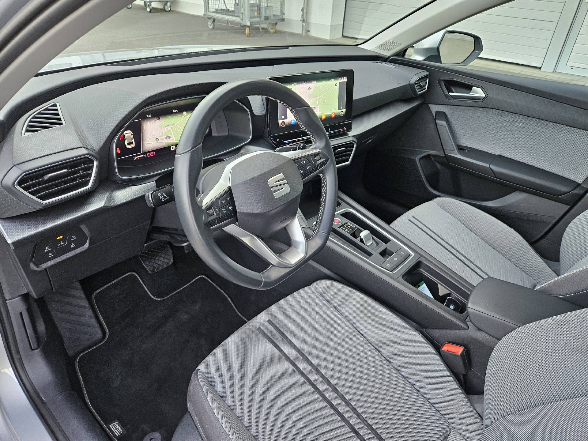 SEAT Leon ST 2.0 TDI Style DSG* Navi * Abstandsregeltempomat ACC *-image-15