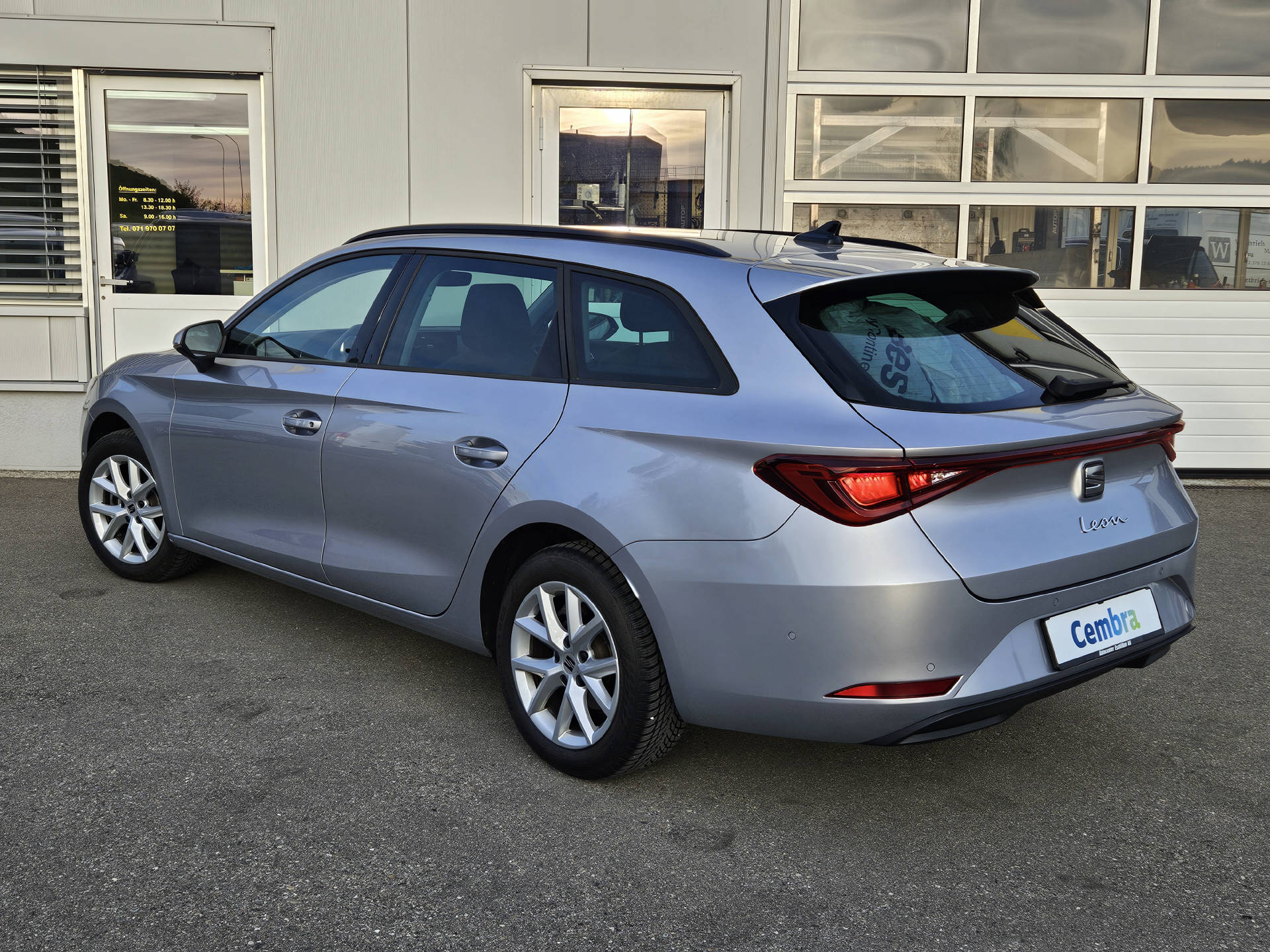 SEAT Leon ST 2.0 TDI Style DSG* Navi * Abstandsregeltempomat ACC *-image-7