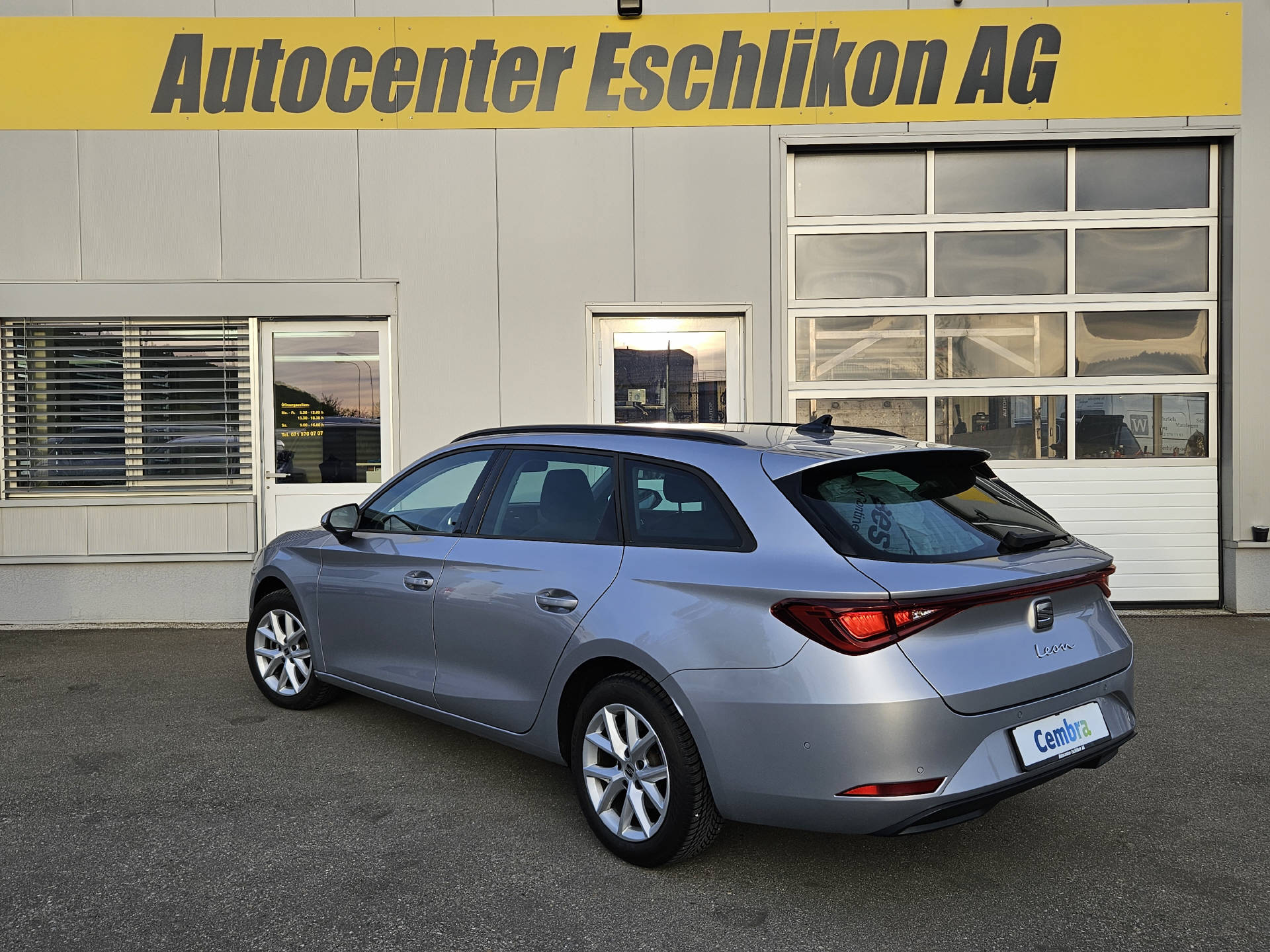 SEAT Leon ST 2.0 TDI Style DSG* Navi * Abstandsregeltempomat ACC *-image-8