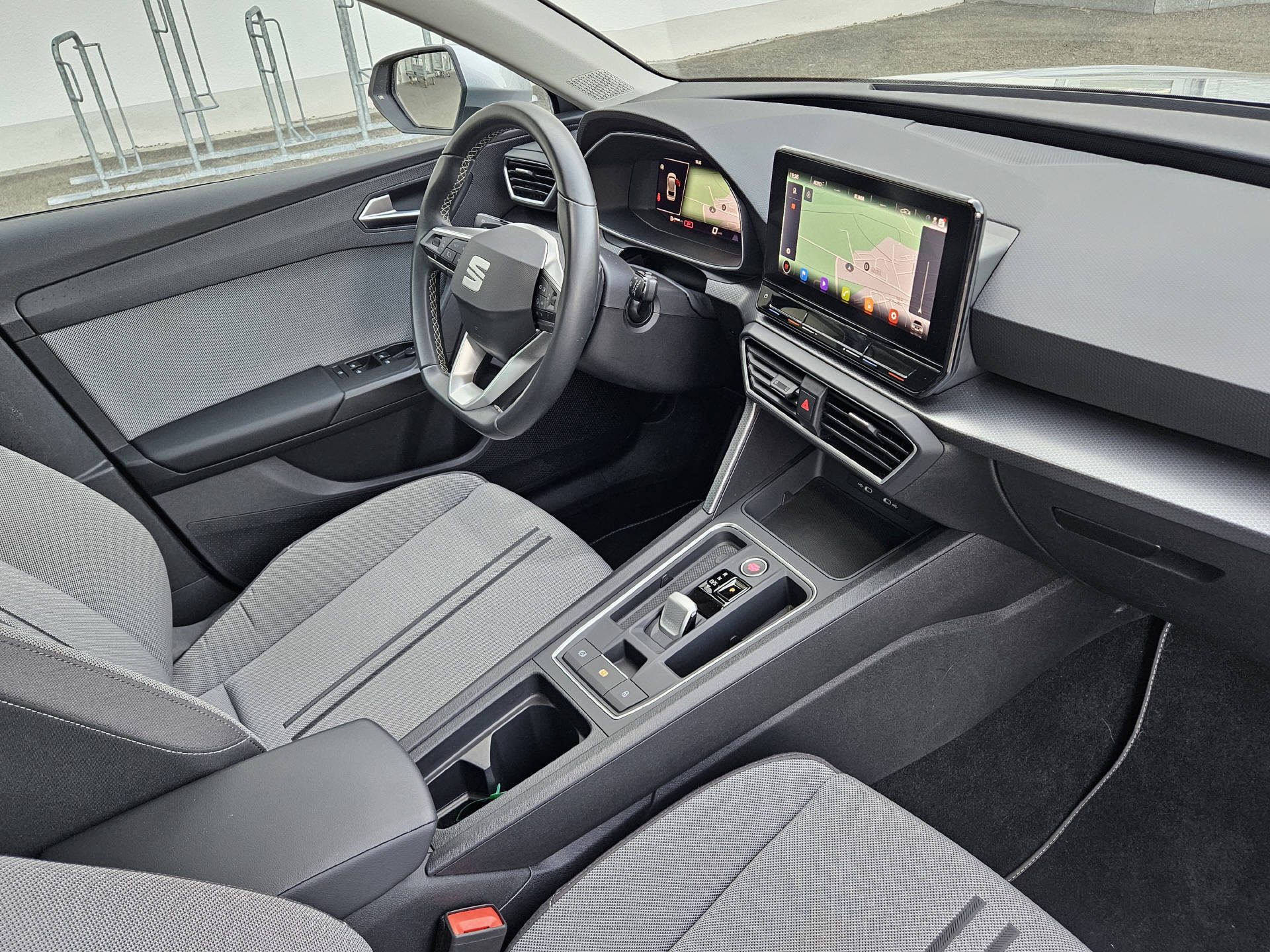 SEAT Leon ST 2.0 TDI Style DSG* Navi * Abstandsregeltempomat ACC *-image-13