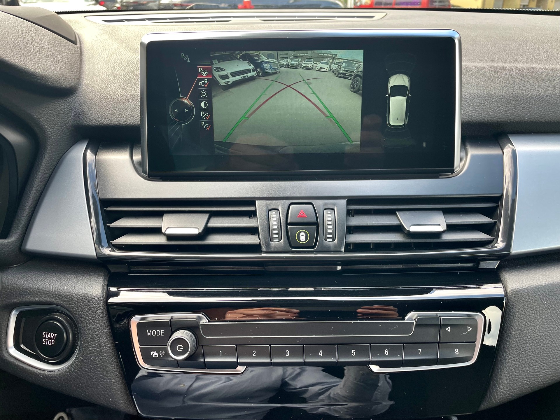 BMW 225xe iPerformance Active Tourer Steptronic-image-2