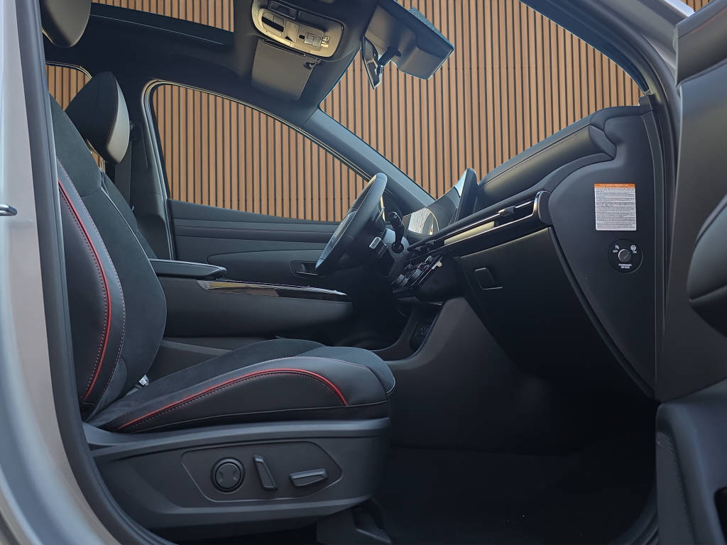 HYUNDAI Tucson 1.6 T-GDi PHEV N-Line LUX Pack 4WD-image-13